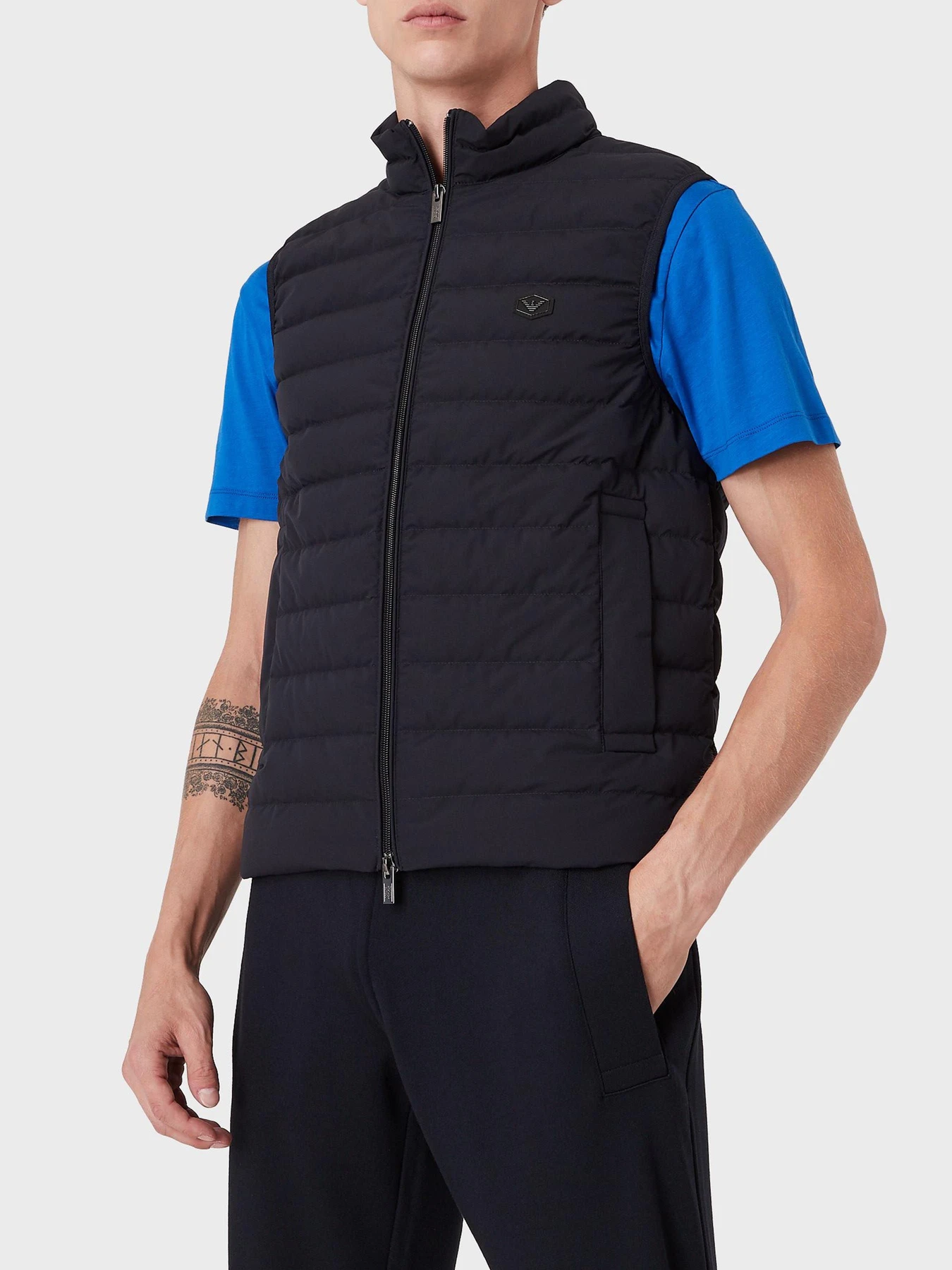 Куртки и дубленки Emporio Armani модель 8N1BQ1-1NLRZ-0920 Куртки и дубленки Emporio Armani модель 8N1BQ1-1NLRZ-0920 Фото