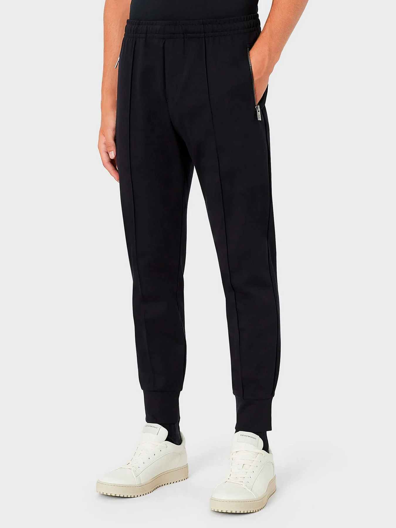 Брюки Emporio Armani модель 8N1P72-1JBTZ-0920 Брюки Emporio Armani модель 8N1P72-1JBTZ-0920 Фото