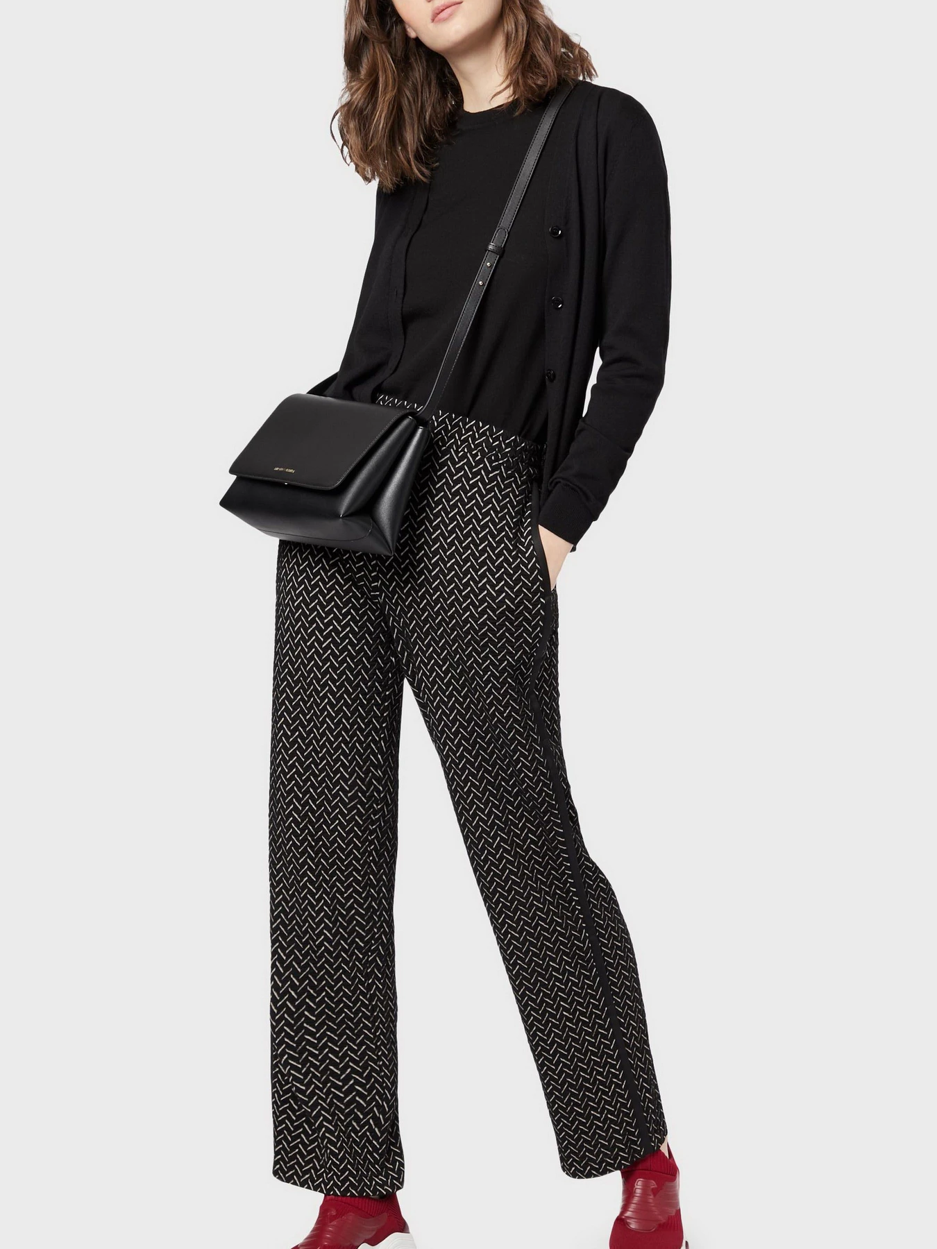 Свитры и кардиганы Emporio Armani модель 8N2MZQ-2M9DZ-0999 Свитры и кардиганы Emporio Armani модель 8N2MZQ-2M9DZ-0999 Фото