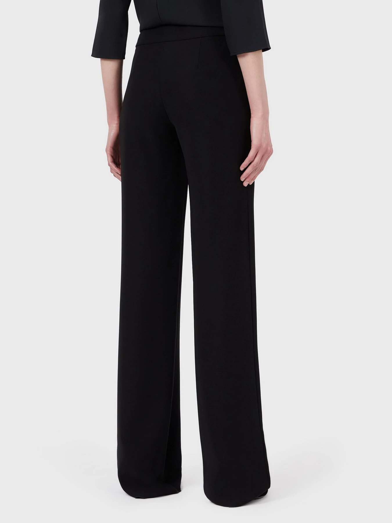 Брюки Emporio Armani модель 8N2P05-2NWAZ-0999 Фото