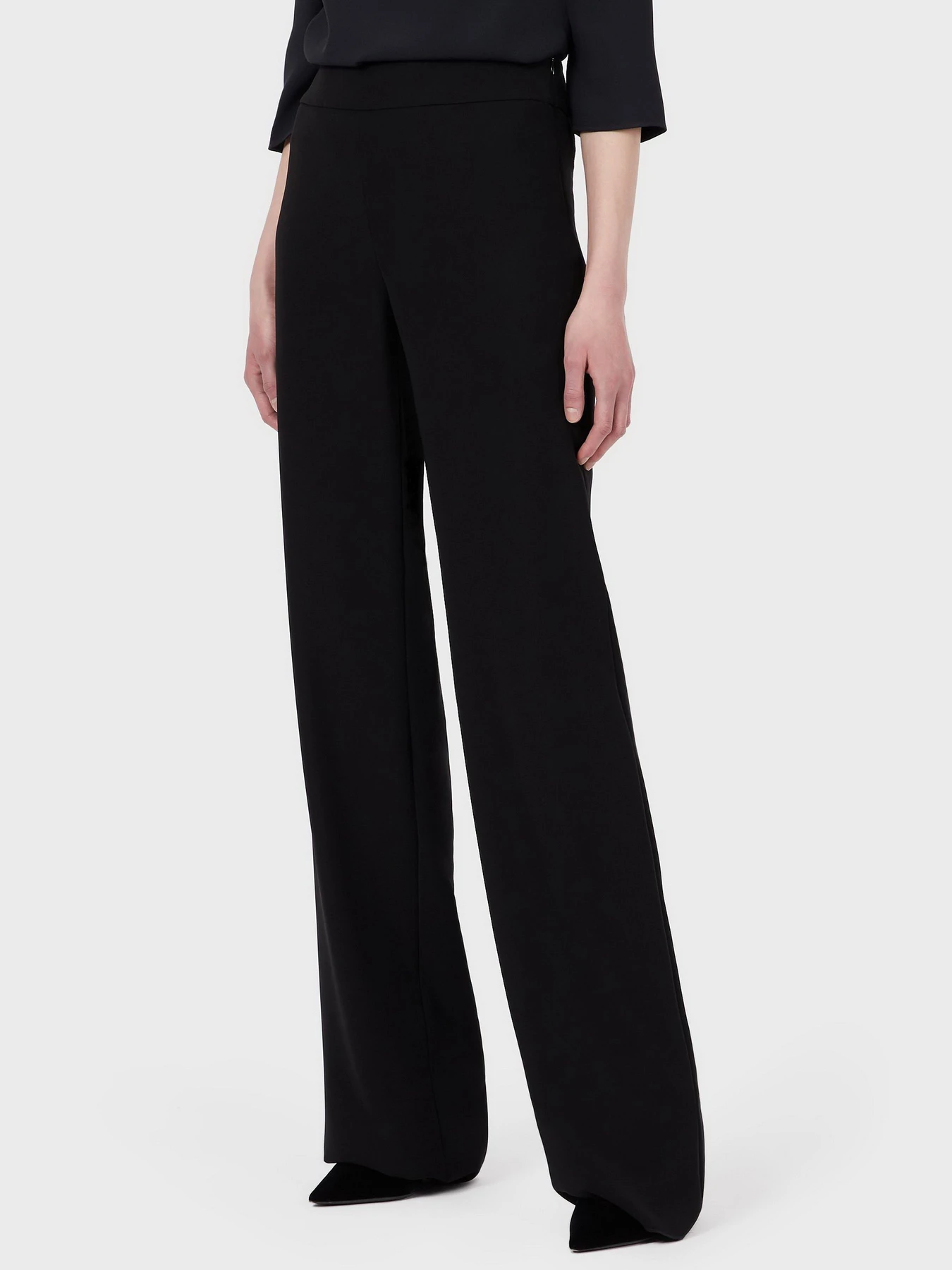 Брюки Emporio Armani модель 8N2P05-2NWAZ-0999 Фото