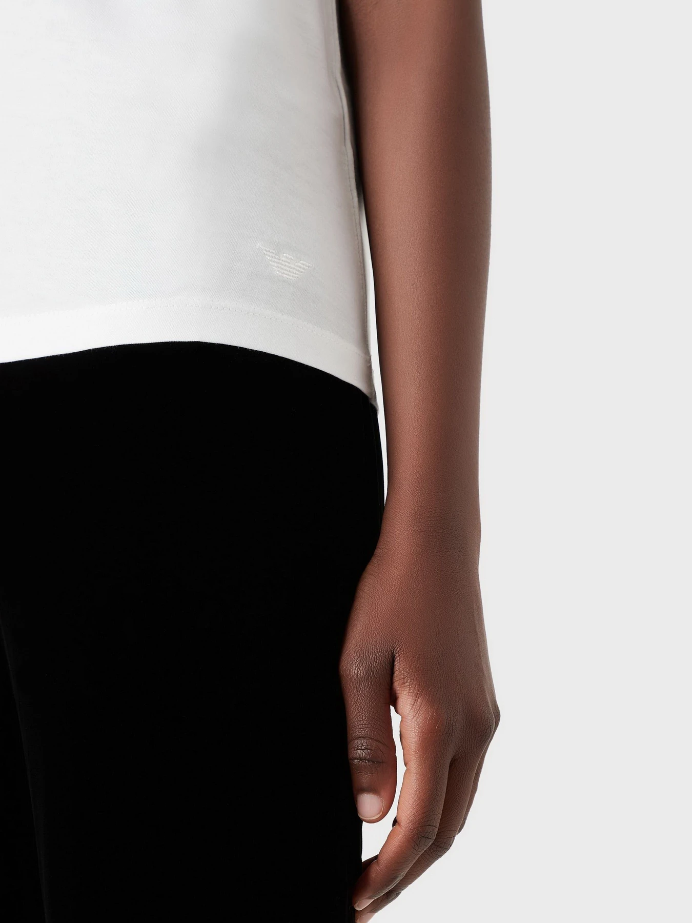 Футболки и поло Emporio Armani модель 8N2T92-2J87Z-0100 Футболки и поло Emporio Armani модель 8N2T92-2J87Z-0100 Фото