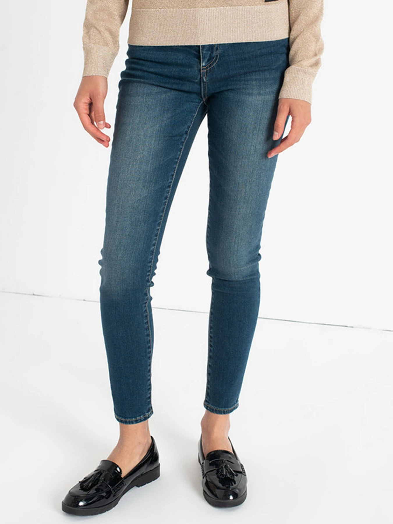 Джинсы Armani Exchange модель 8NYJ24-Y1TBZ-1500 Джинсы Armani Exchange модель 8NYJ24-Y1TBZ-1500 Фото