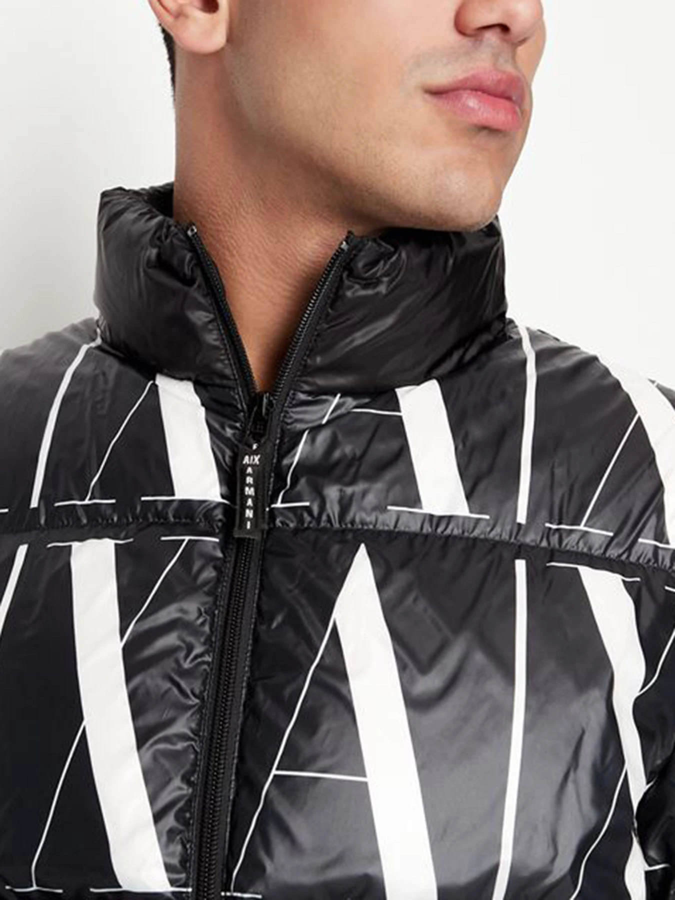 Куртки и дубленки Armani Exchange модель 8NZBP8-ZNULZ-22AR Куртки и дубленки Armani Exchange модель 8NZBP8-ZNULZ-22AR Фото