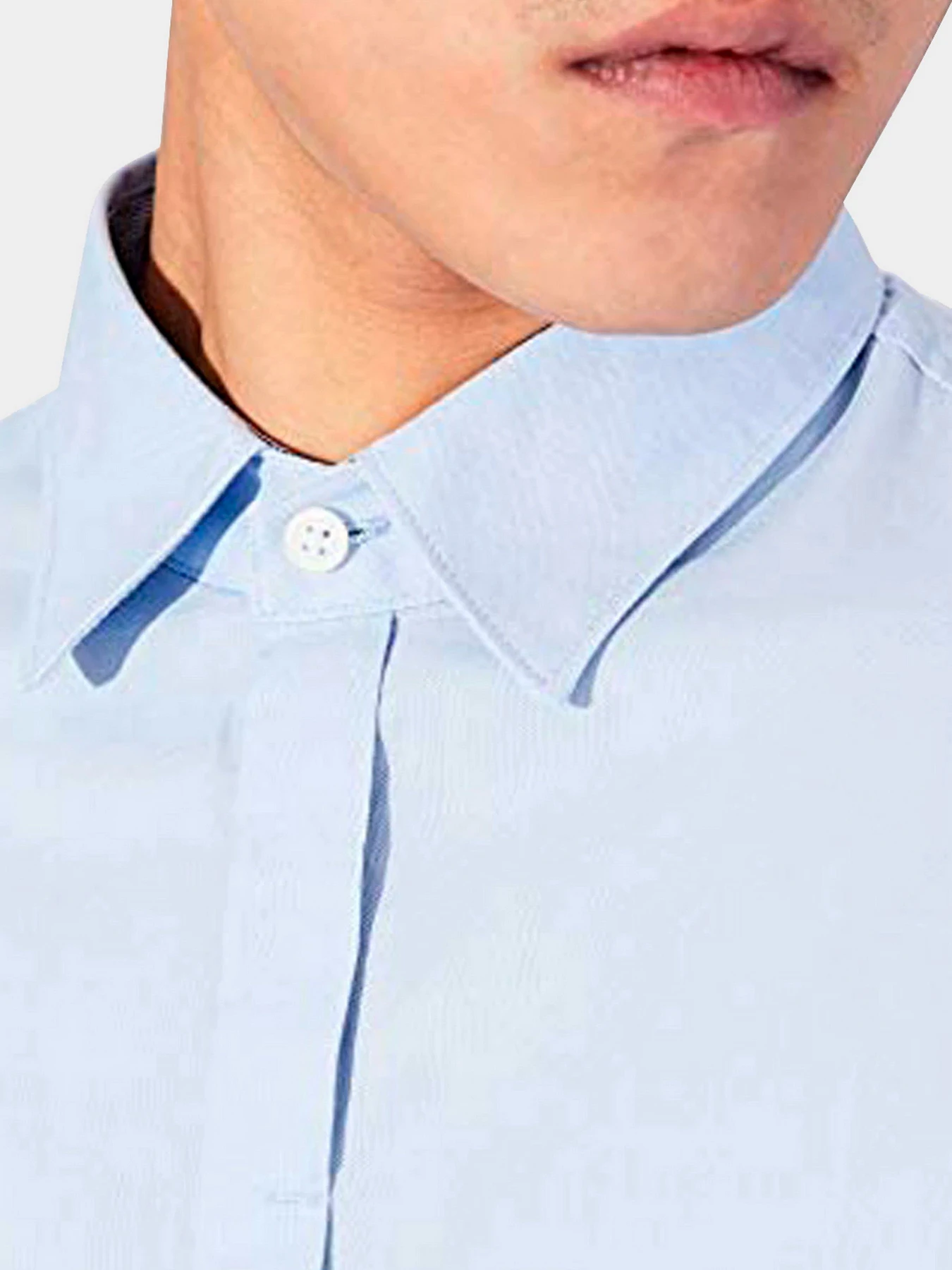 Рубашки Armani Exchange модель 8NZCGB-Z8ANZ-0536 Рубашки Armani Exchange модель 8NZCGB-Z8ANZ-0536 Фото