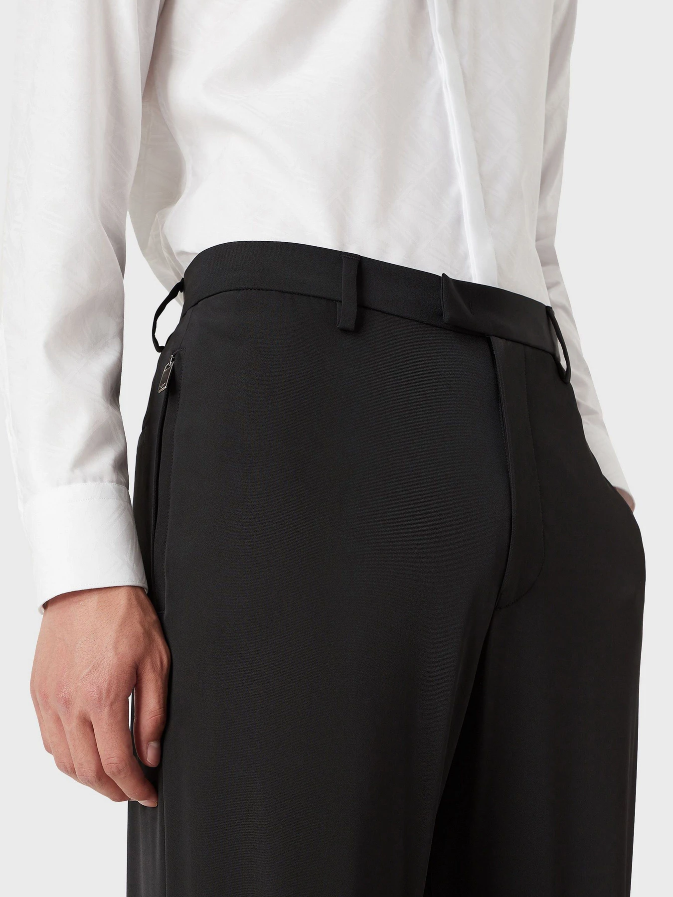 Брюки Emporio Armani модель B1P820-B1525-999 Брюки Emporio Armani модель B1P820-B1525-999 Фото