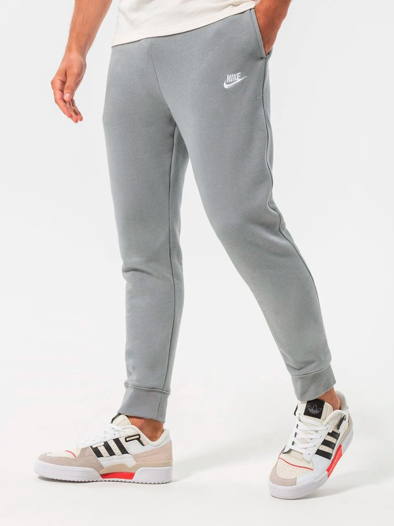 Брюки NIKE модель BV2671-073 Брюки NIKE модель BV2671-073 Фото