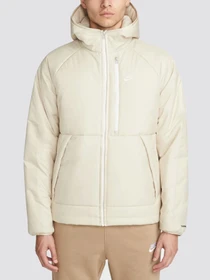 Куртки и дубленки NIKE модель DD6857-206 Фото