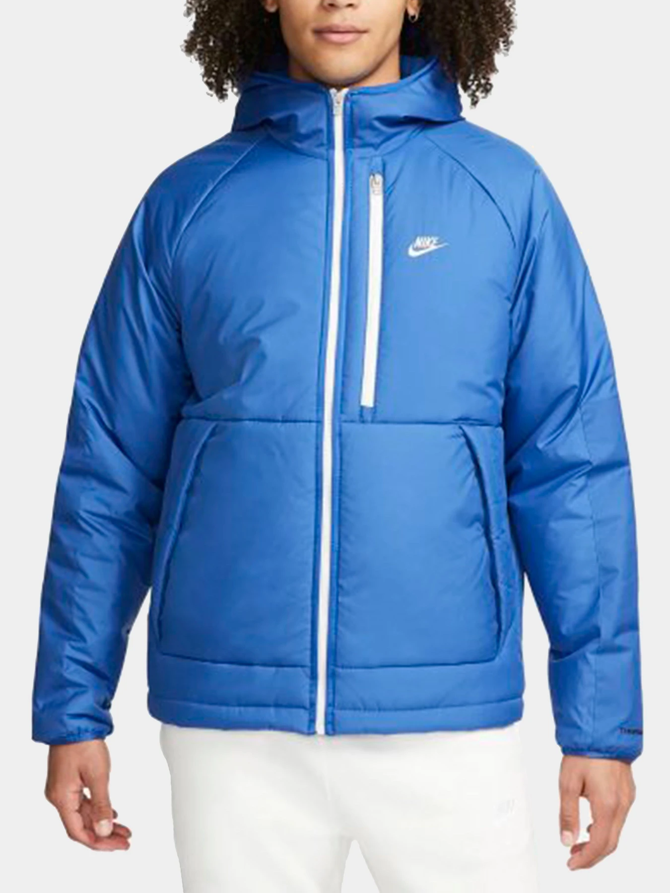 Куртки и дубленки NIKE модель DD6857-480 Куртки и дубленки NIKE модель DD6857-480 Фото