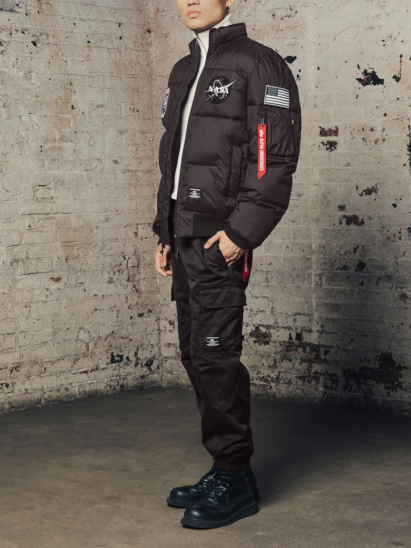 Куртки и дубленки Alpha Industries модель EJM52500C1_001 Куртки и дубленки Alpha Industries модель EJM52500C1_001 Фото