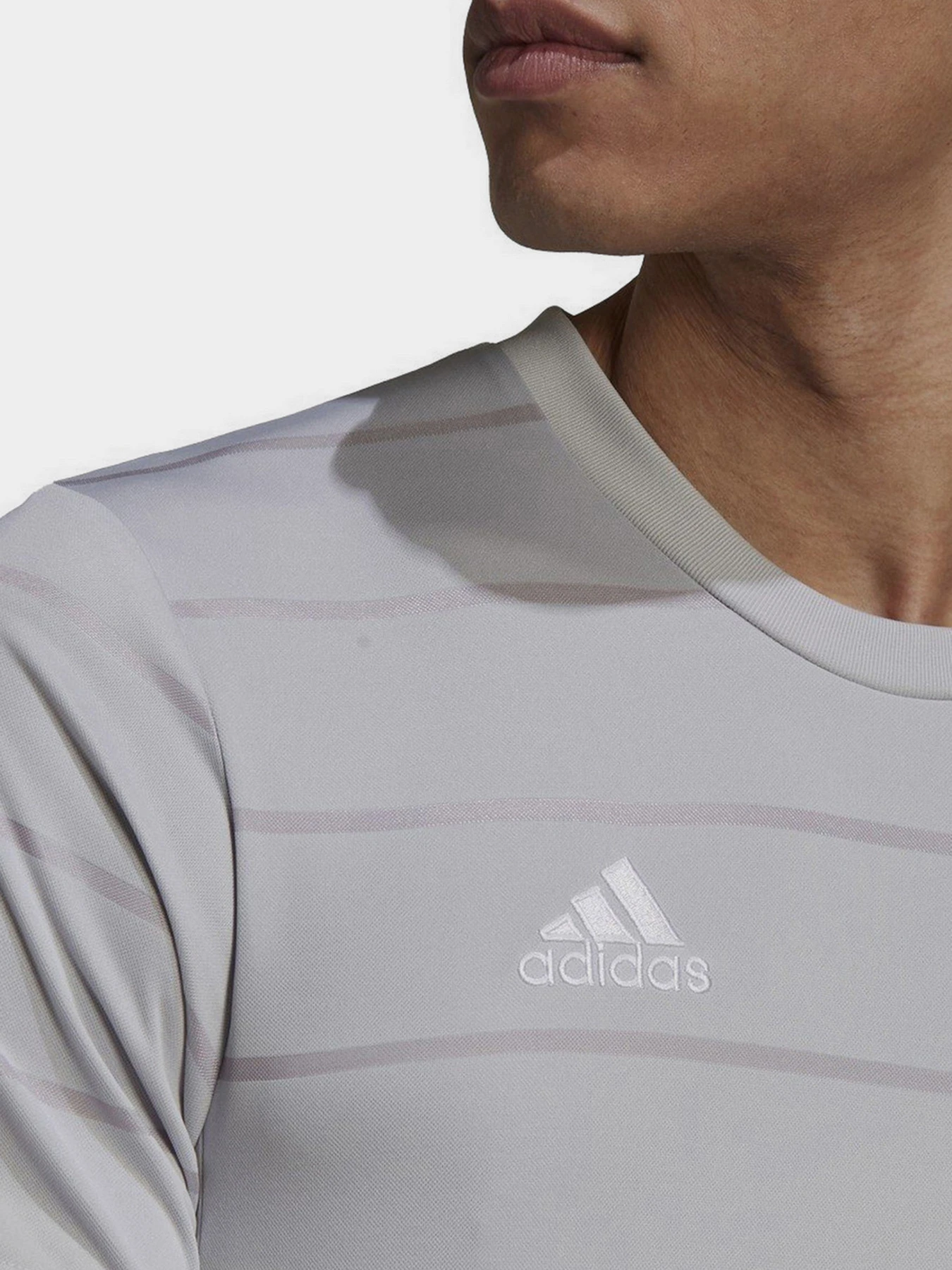 Футболки и поло Adidas модель GN5729 Футболки и поло Adidas модель GN5729 Фото