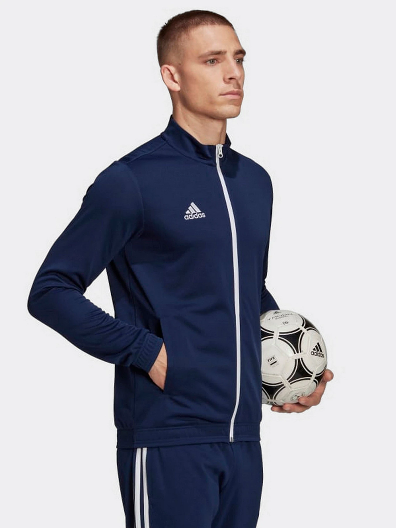 Худи и свитшоты Adidas модель H57523 Худи и свитшоты Adidas модель H57523 Фото