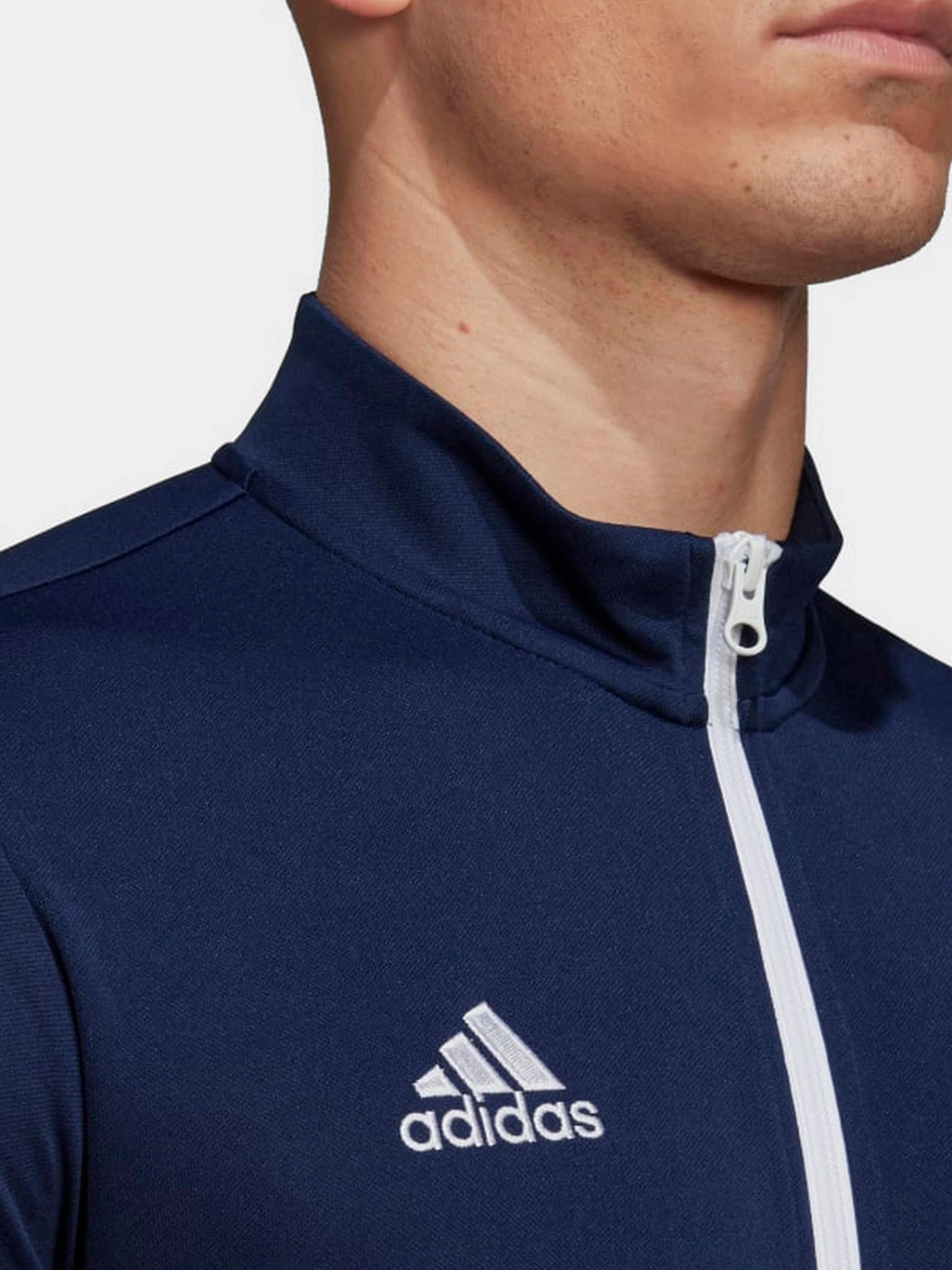 Худи и свитшоты Adidas модель H57523 Худи и свитшоты Adidas модель H57523 Фото