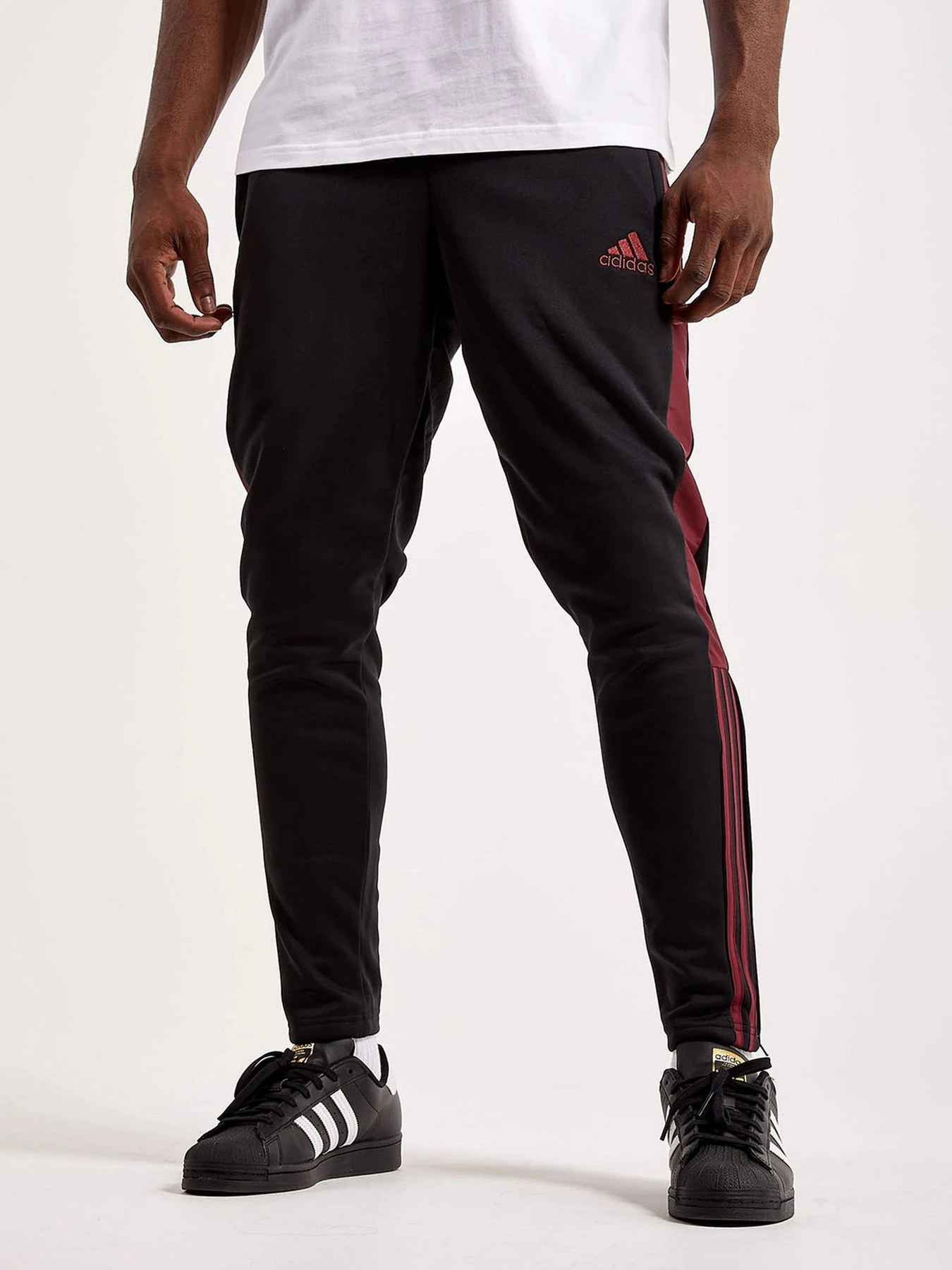 Брюки Adidas модель H59996 Брюки Adidas модель H59996 Фото