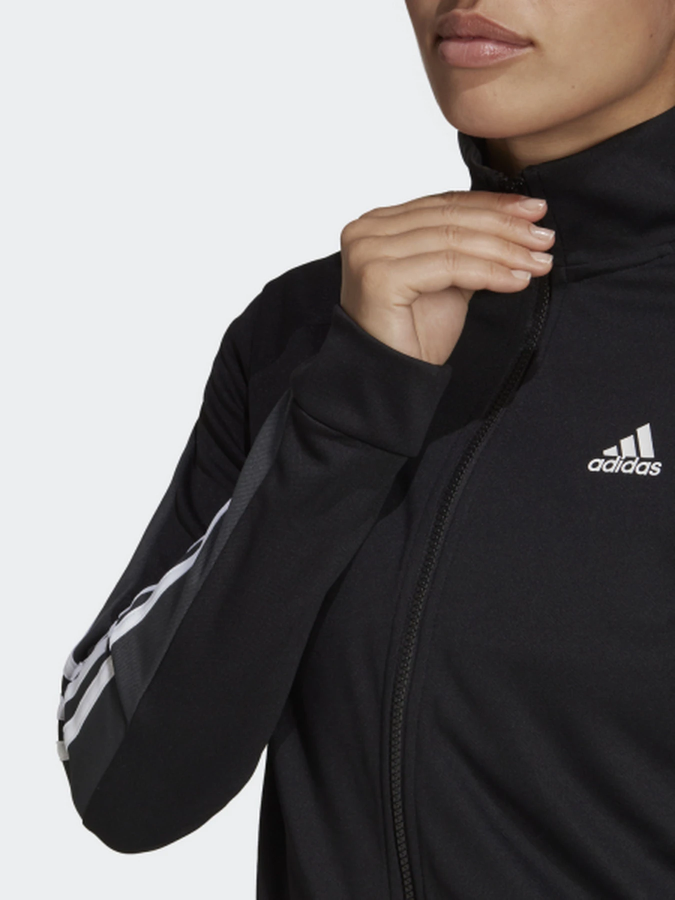 Костюмы Adidas модель H67027 Костюмы Adidas модель H67027 Фото