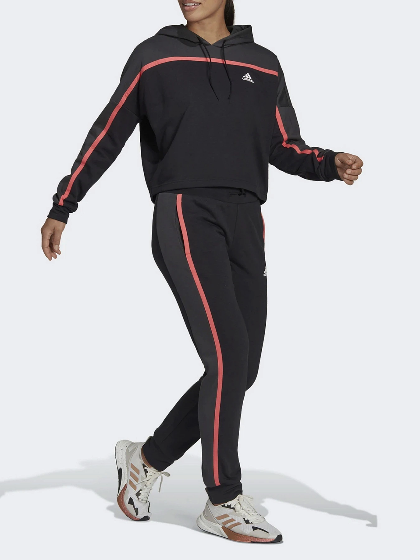 Костюмы Adidas модель H67042 Костюмы Adidas модель H67042 Фото