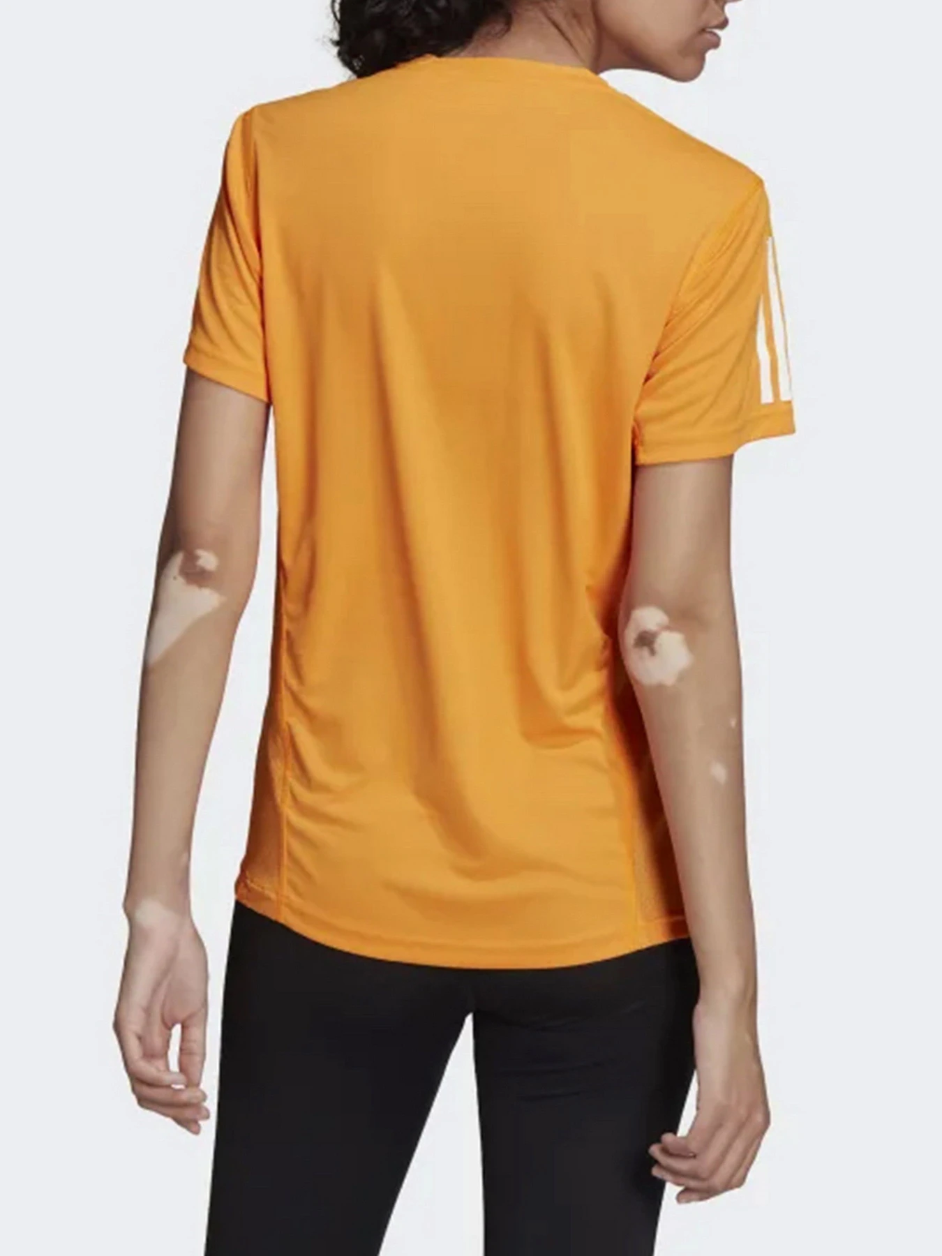 Футболки и поло Adidas модель HB9382 Футболки и поло Adidas модель HB9382 Фото