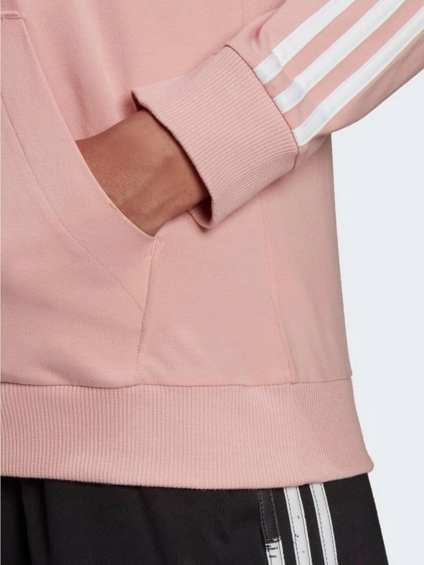 Худи и свитшоты Adidas модель HC9251 Худи и свитшоты Adidas модель HC9251 Фото