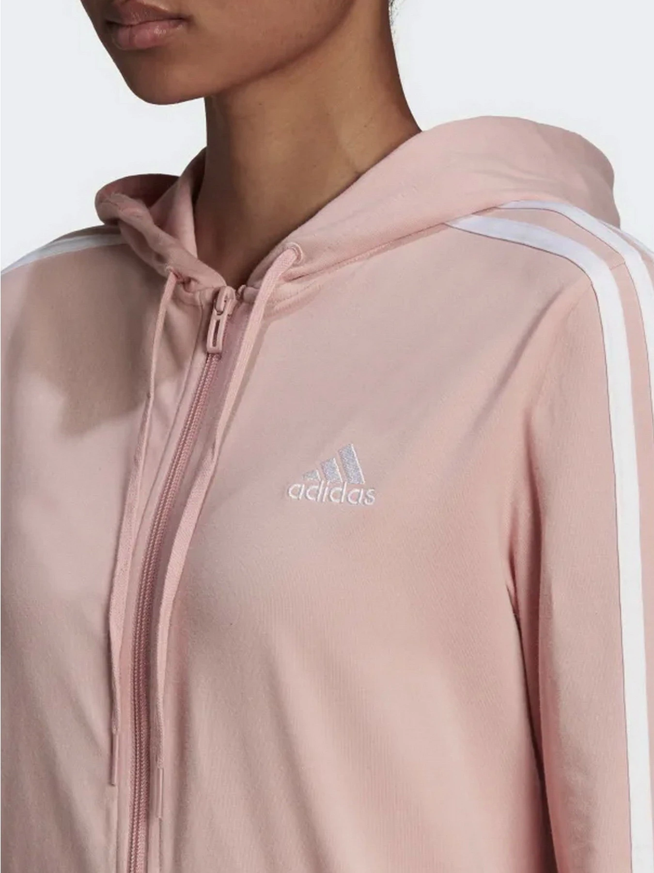 Худи и свитшоты Adidas модель HC9251 Худи и свитшоты Adidas модель HC9251 Фото