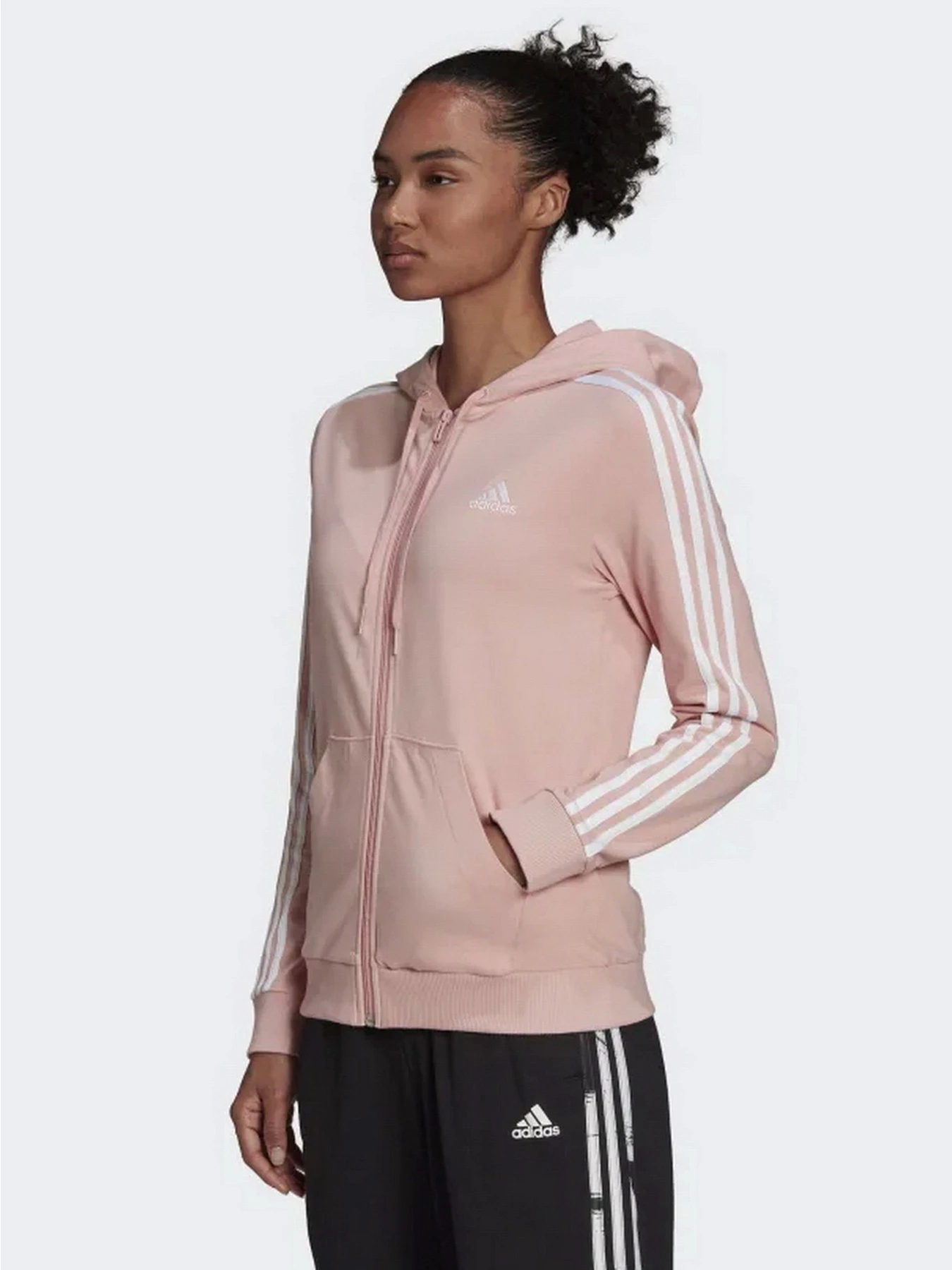 Худи и свитшоты Adidas модель HC9251 Худи и свитшоты Adidas модель HC9251 Фото