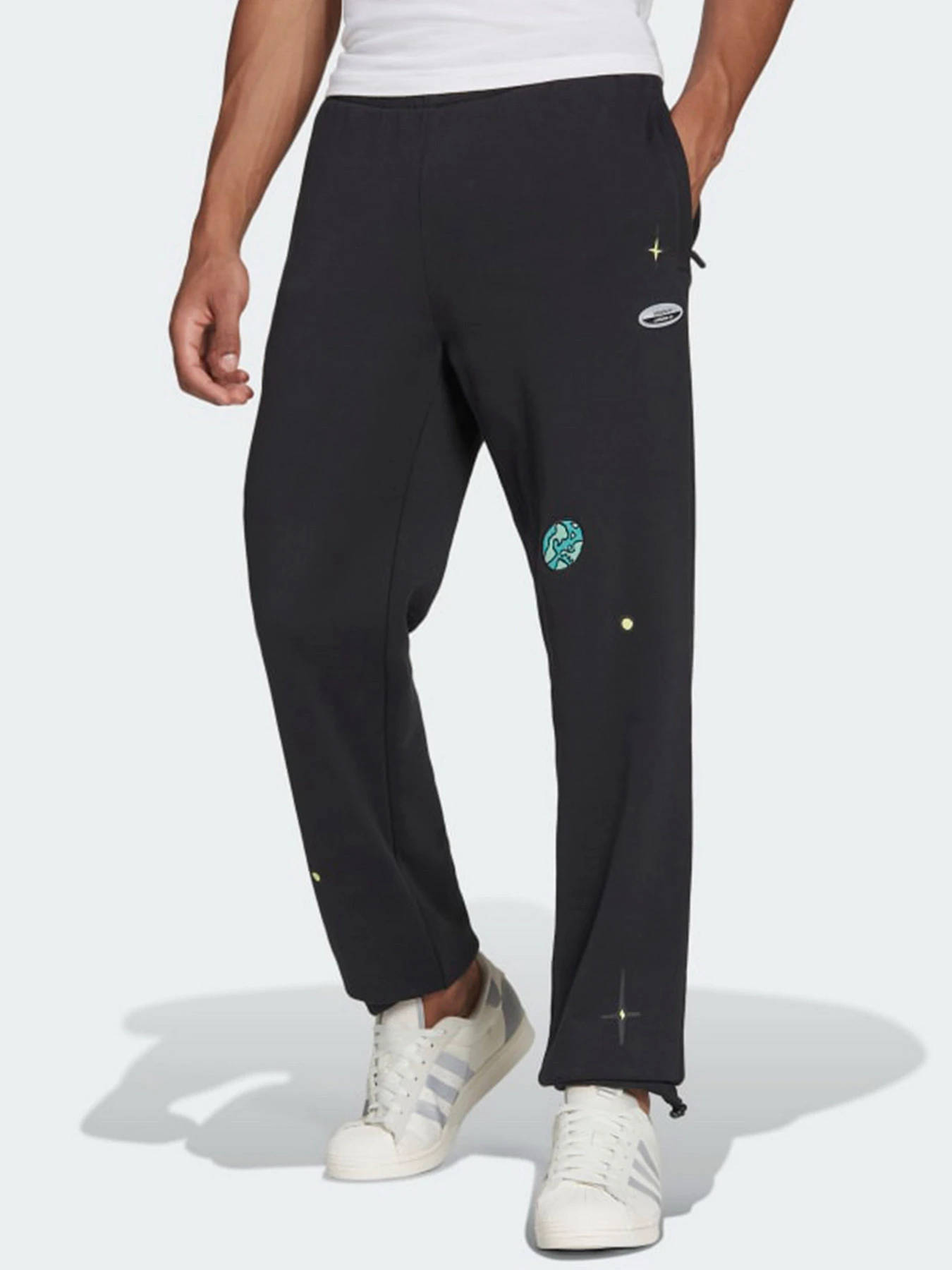 Брюки Adidas модель HC9447 Брюки Adidas модель HC9447 Фото