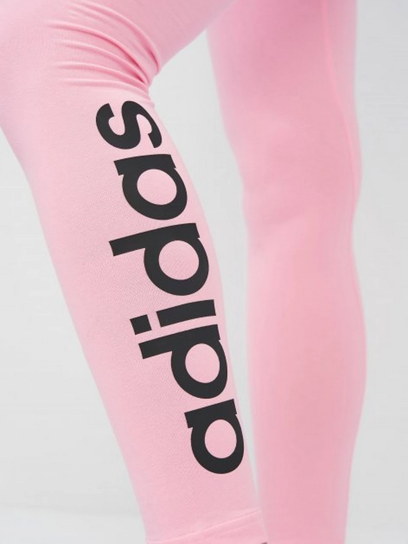 Брюки Adidas модель HD1691 Брюки Adidas модель HD1691 Фото
