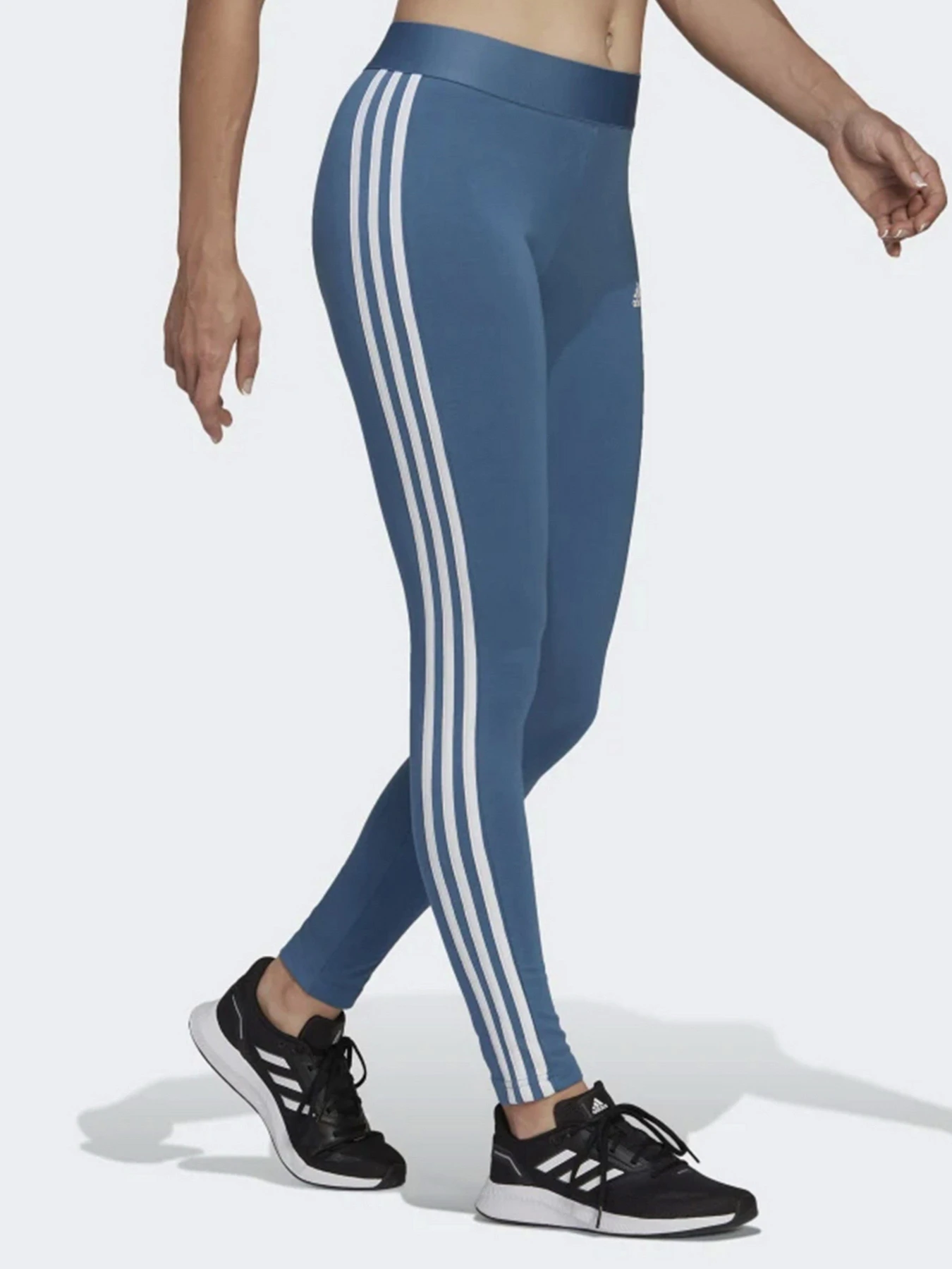 Брюки Adidas модель HD1830 Брюки Adidas модель HD1830 Фото