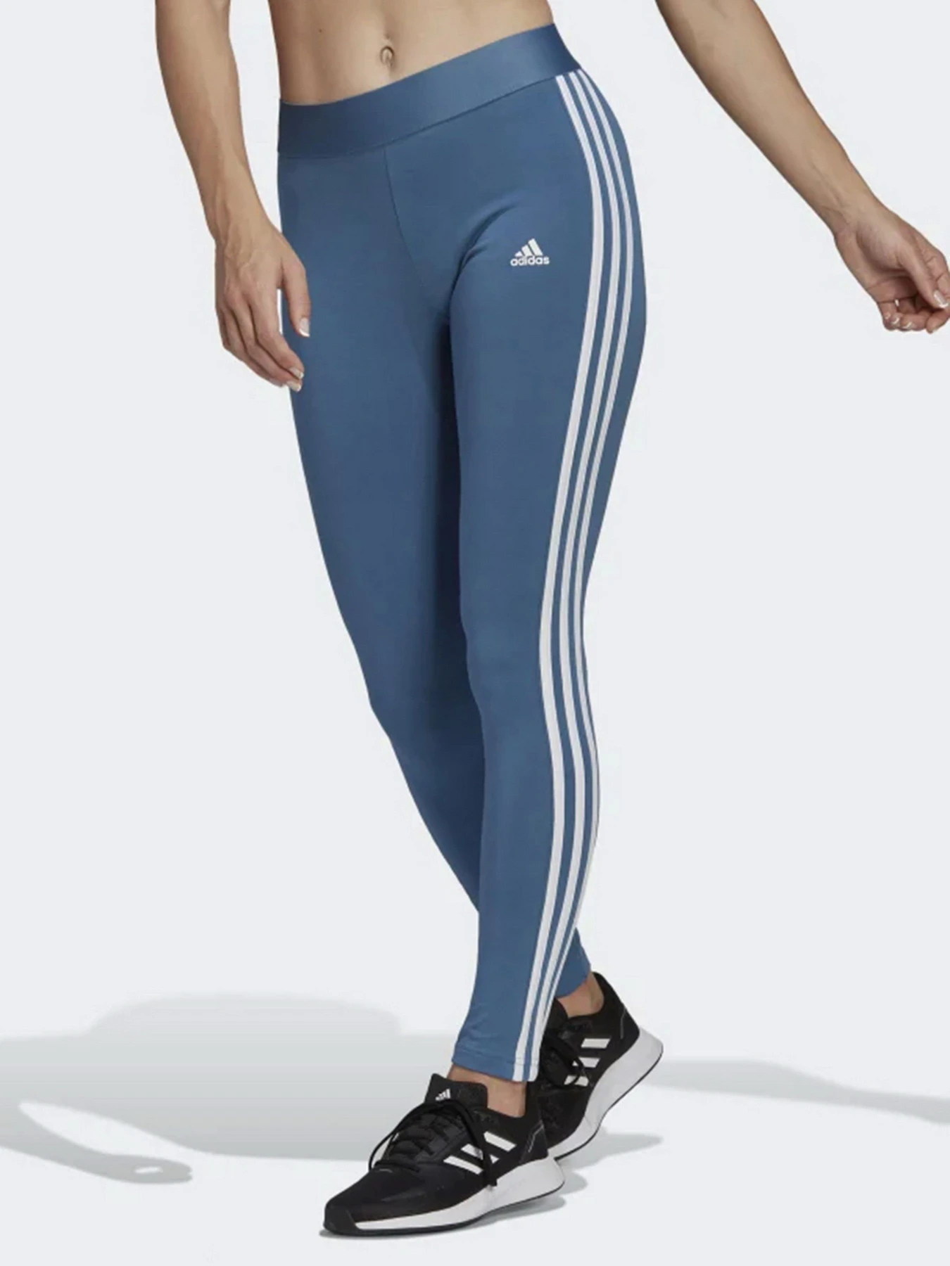 Брюки Adidas модель HD1830 Брюки Adidas модель HD1830 Фото