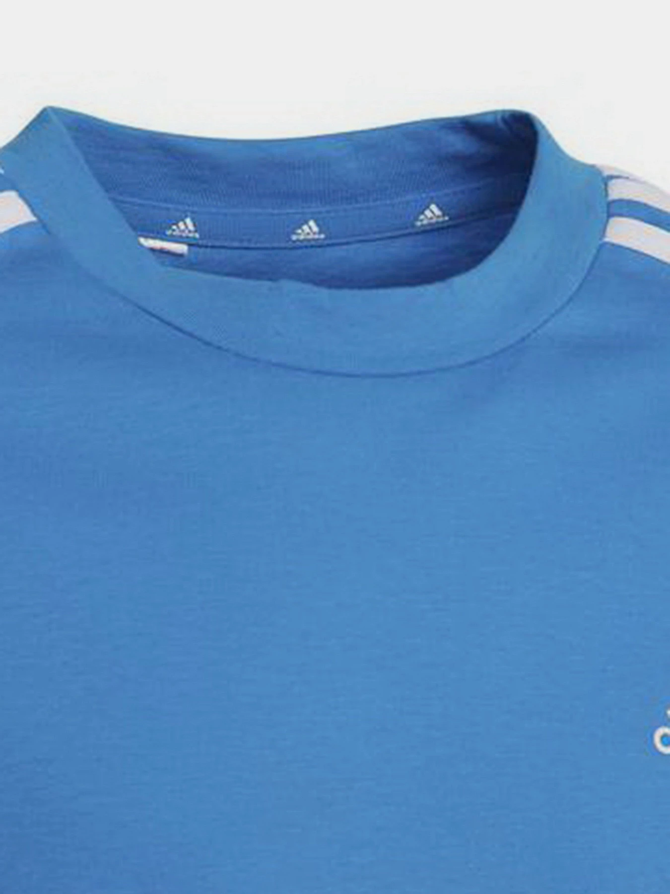 Футболки и поло Adidas модель HE9302 Футболки и поло Adidas модель HE9302 Фото
