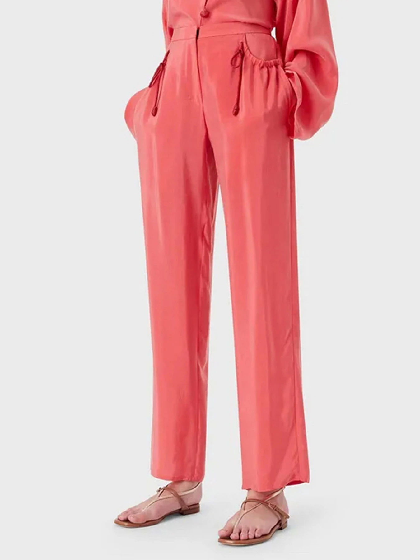 Брюки Emporio Armani модель INP31T-I2009-319 Брюки Emporio Armani модель INP31T-I2009-319 Фото