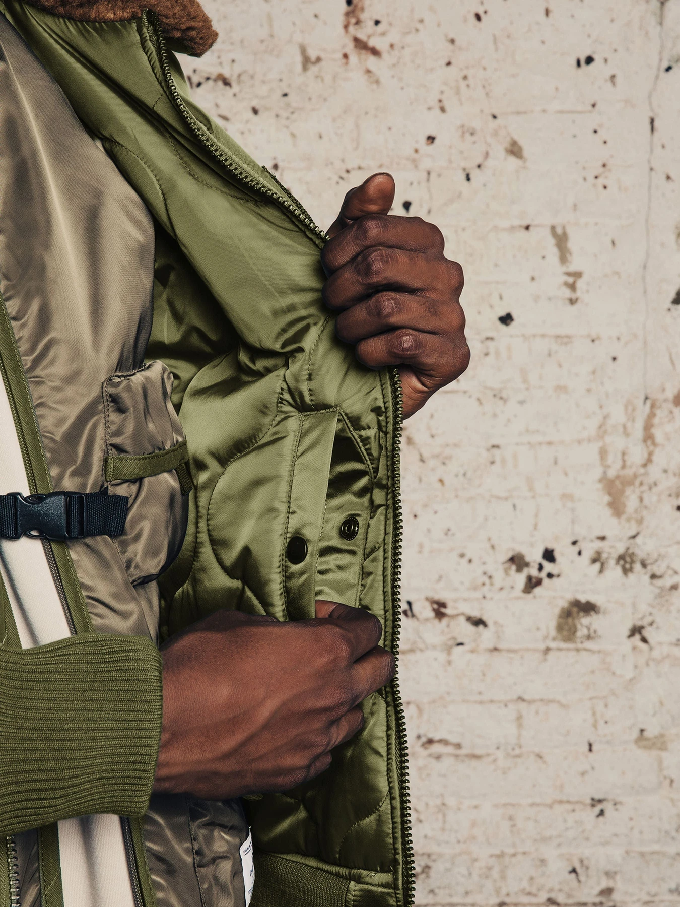 Куртки и дубленки Alpha Industries модель MJB52500C1_310 Куртки и дубленки Alpha Industries модель MJB52500C1_310 Фото