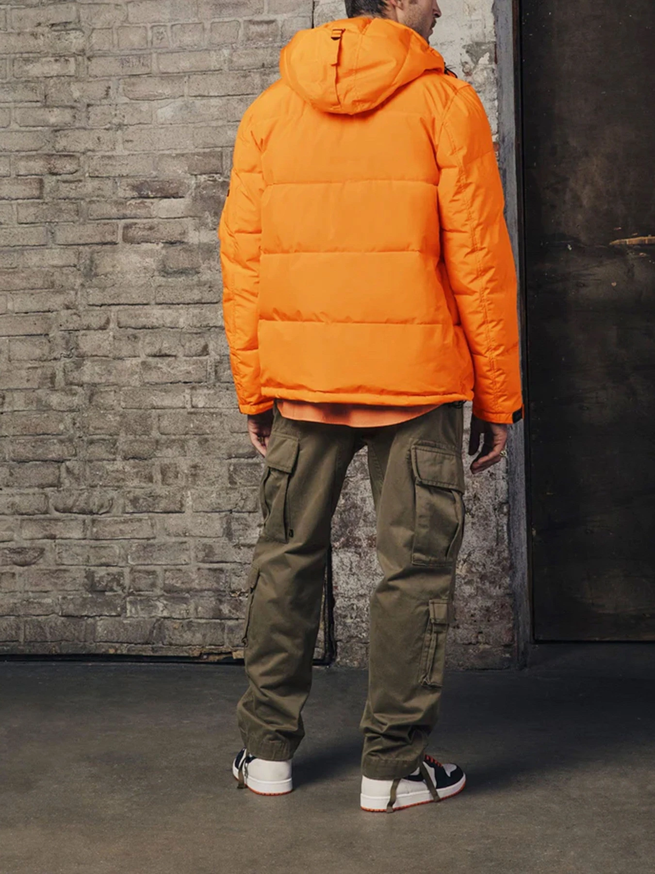 Куртки и дубленки Alpha Industries модель MJH52500C1_841 Куртки и дубленки Alpha Industries модель MJH52500C1_841 Фото