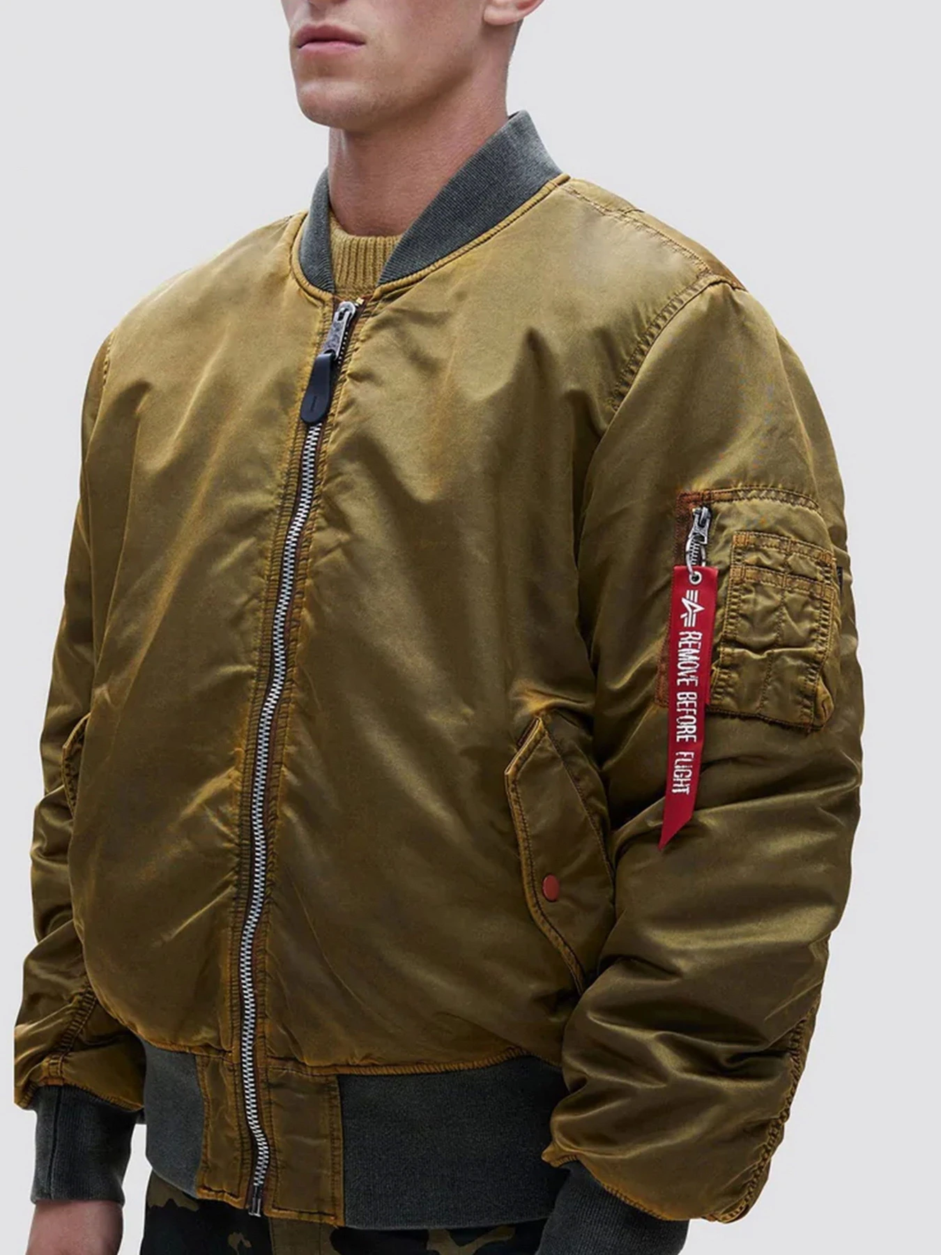 Куртки и дубленки Alpha Industries модель MJM49500C1_819 Куртки и дубленки Alpha Industries модель MJM49500C1_819 Фото