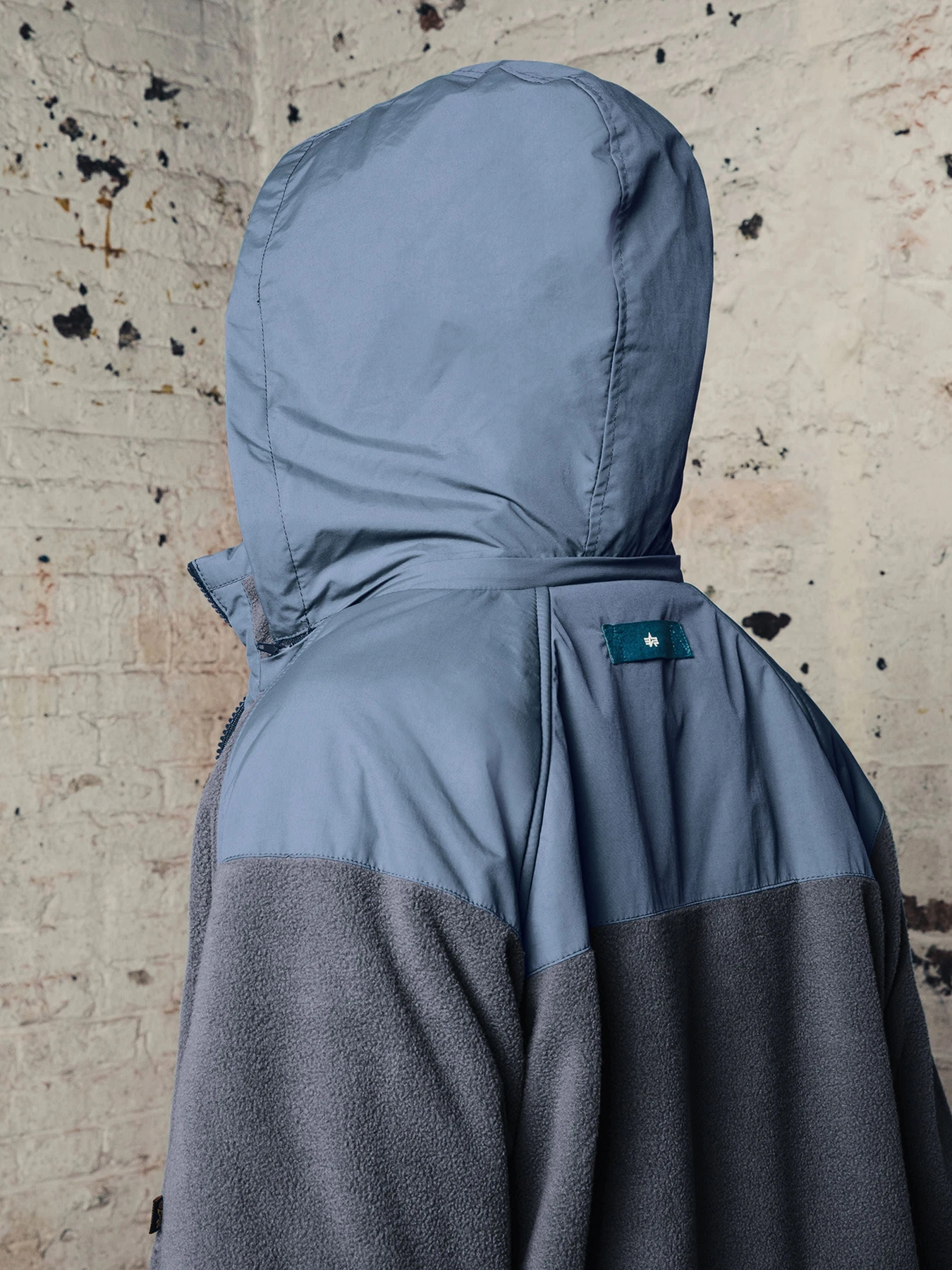 Спортивная одежда Alpha Industries модель MJM52502C1_438 Спортивная одежда Alpha Industries модель MJM52502C1_438 Фото