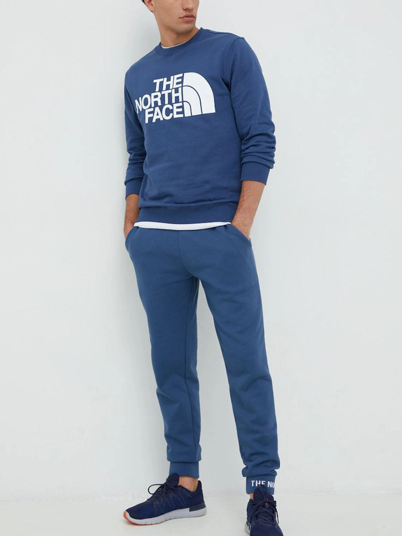 Худи и свитшоты The North Face модель NF0A4M7WHDC1 Худи и свитшоты The North Face модель NF0A4M7WHDC1 Фото