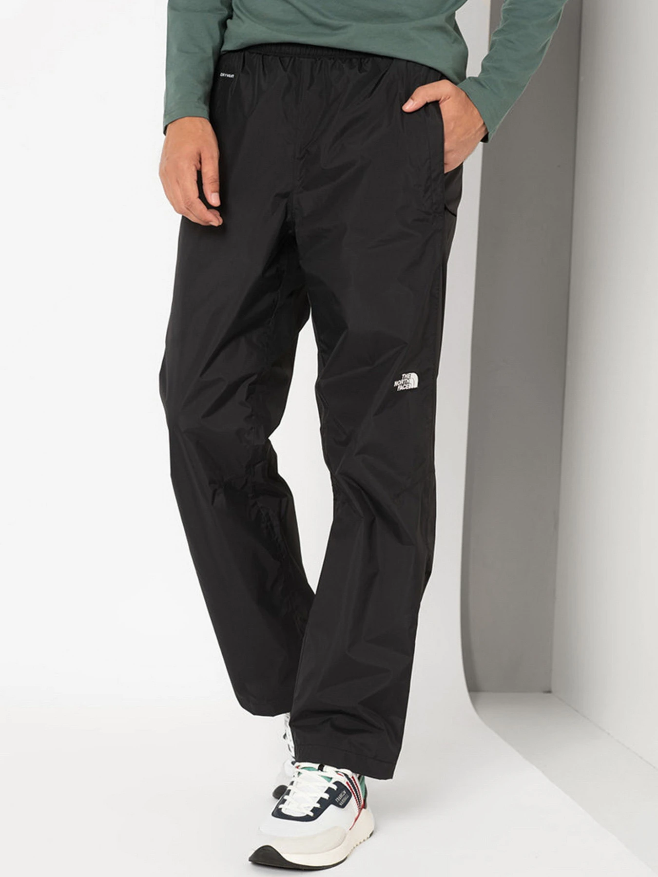 Брюки The North Face модель NF0A4SZOJK31 Брюки The North Face модель NF0A4SZOJK31 Фото
