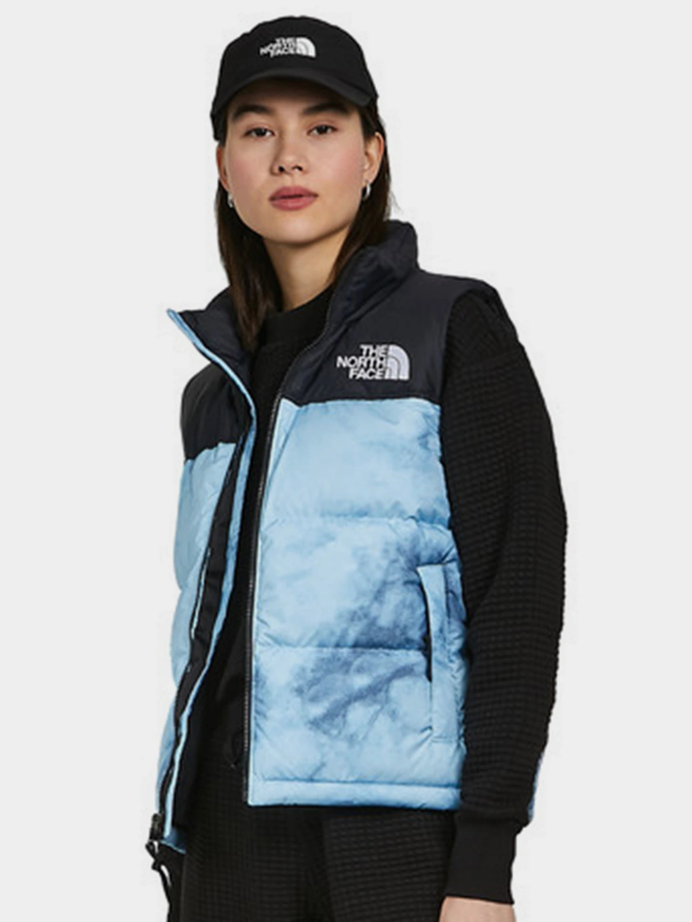 Утепленный жилет The North Face модель NF0A7QES5361 Утепленный жилет The North Face модель NF0A7QES5361 Фото