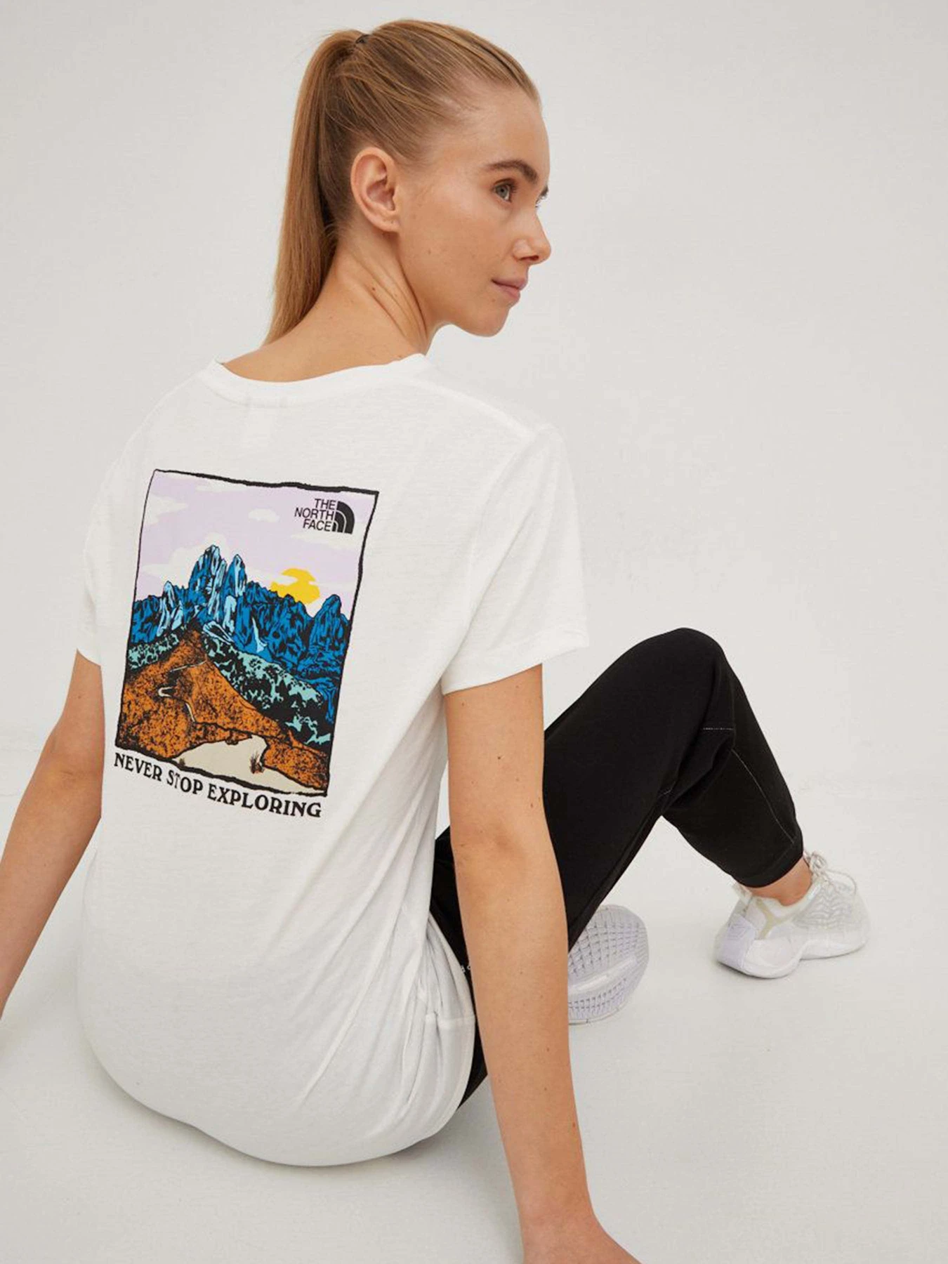 Футболки и поло The North Face модель NF0A7X2VN3N1 Футболки и поло The North Face модель NF0A7X2VN3N1 Фото