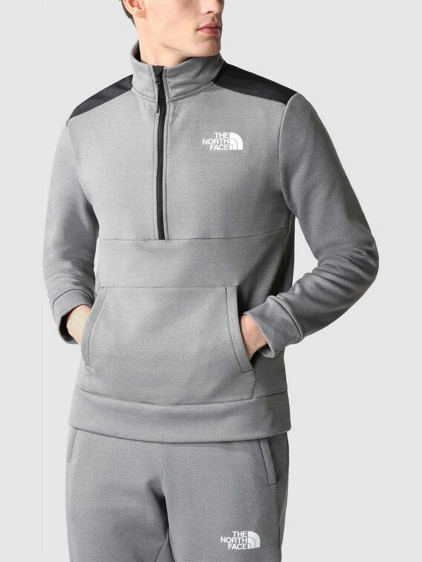 Спортивная одежда The North Face модель NF0A7ZAKGVD1 Спортивная одежда The North Face модель NF0A7ZAKGVD1 Фото