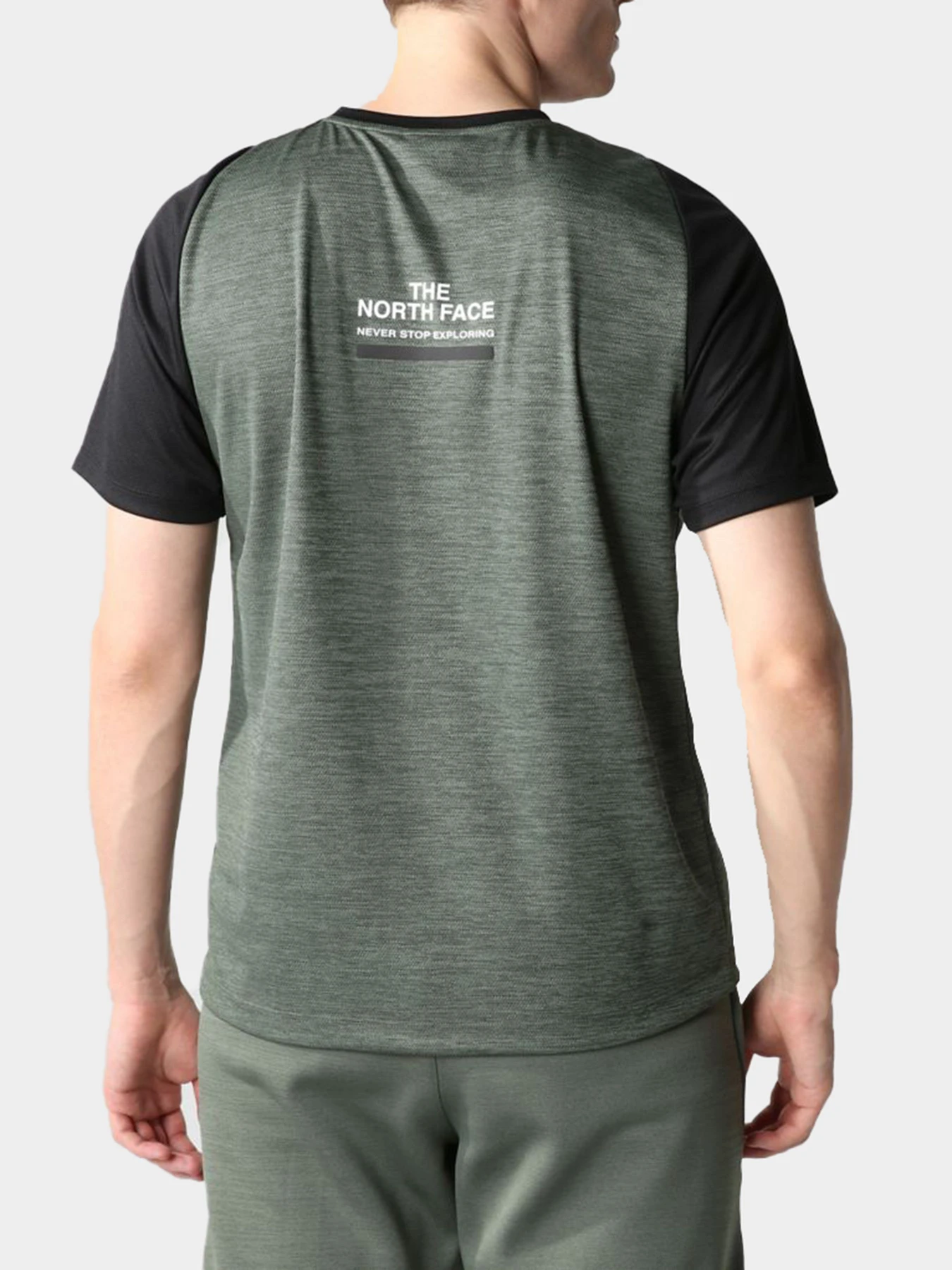 Спортивная одежда The North Face модель NF0A7ZAMRM91 Спортивная одежда The North Face модель NF0A7ZAMRM91 Фото