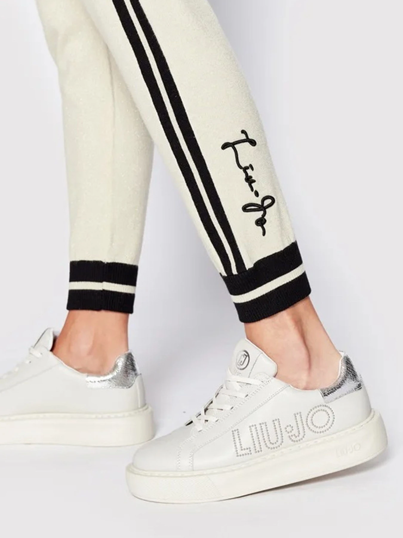 Брюки Liu Jo модель TF2051MS75L04570 Брюки Liu Jo модель TF2051MS75L04570 Фото