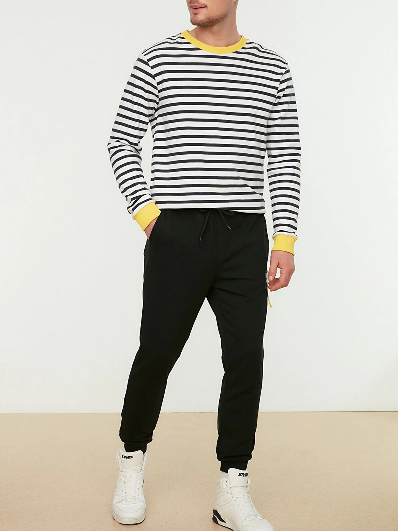 Брюки Trendyol модель TMNSS21EA0128/Siyah Фото