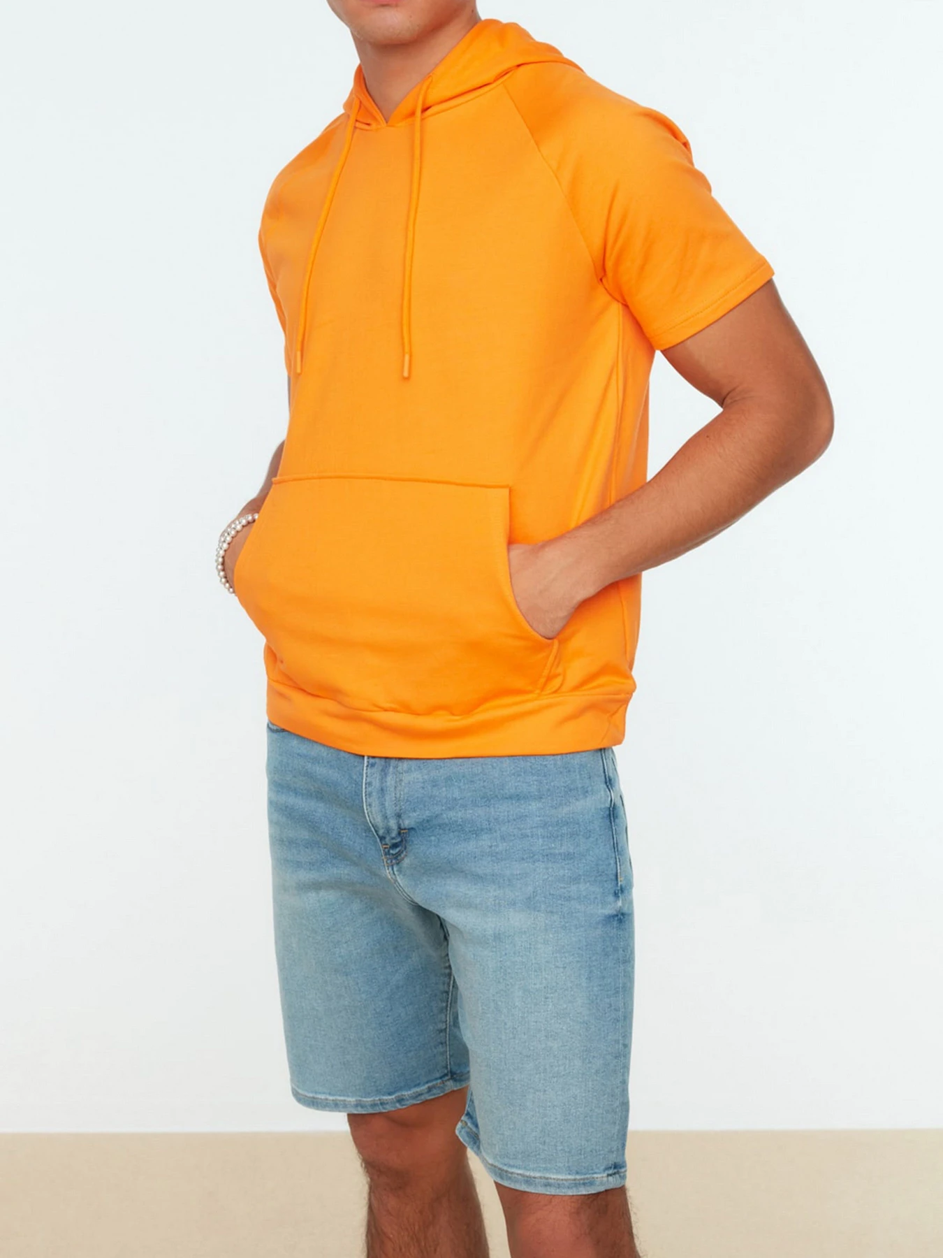 Футболки и поло Trendyol модель TMNSS22SW0043/Turuncu Фото