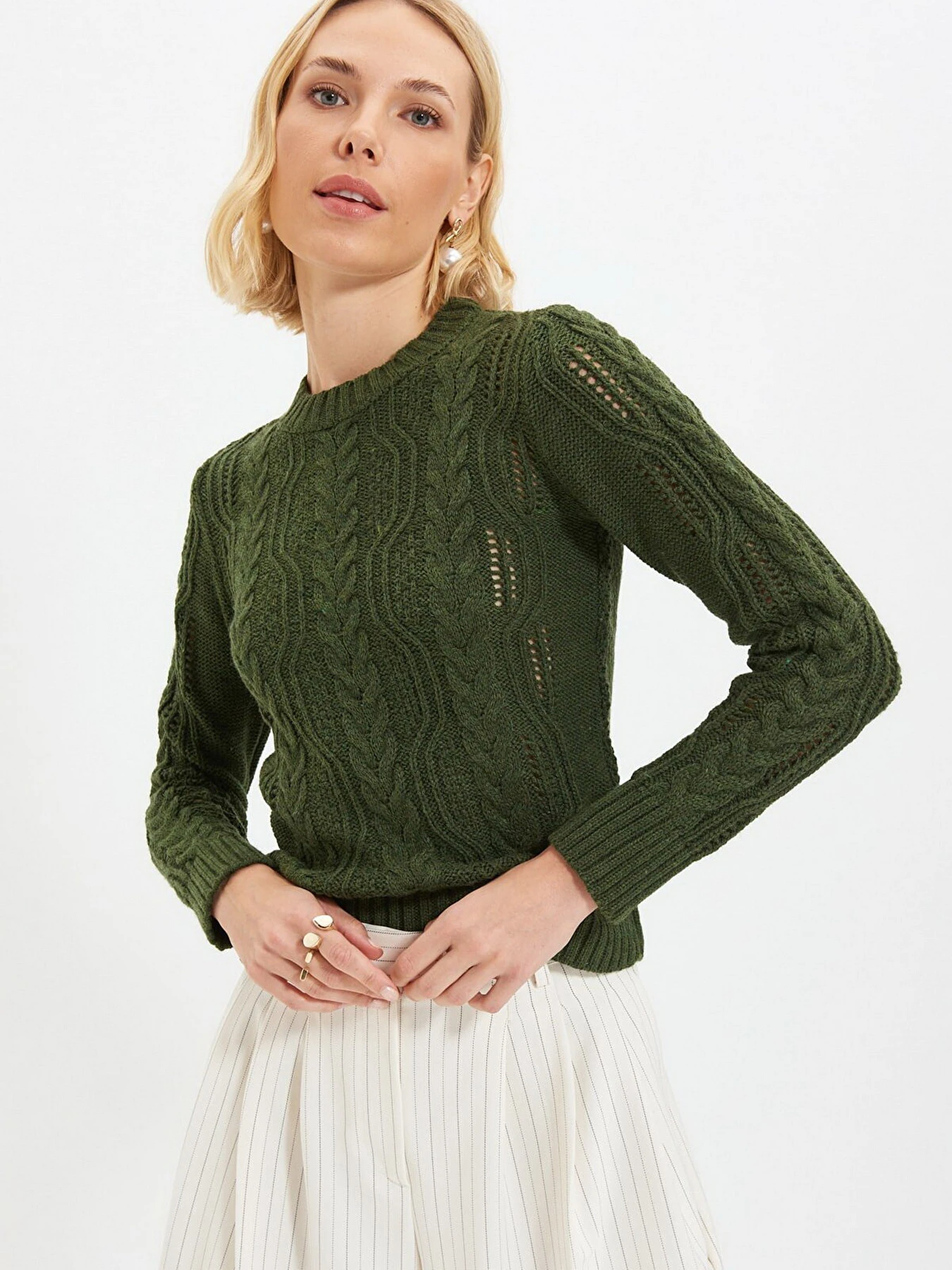 Худи и свитшоты Trendyol модель TWOAW22KZ1989/Haki Худи и свитшоты Trendyol модель TWOAW22KZ1989/Haki Фото