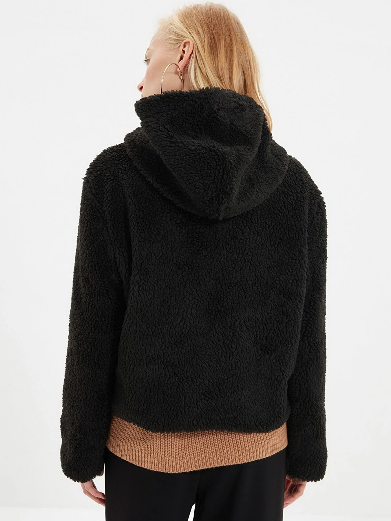 Куртки и дубленки Trendyol модель TWOAW22MO0356/Siyah Куртки и дубленки Trendyol модель TWOAW22MO0356/Siyah Фото