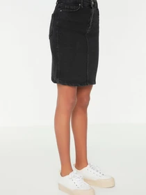 Юбки Trendyol модель TWOSS20ET0241/Siyah Фото