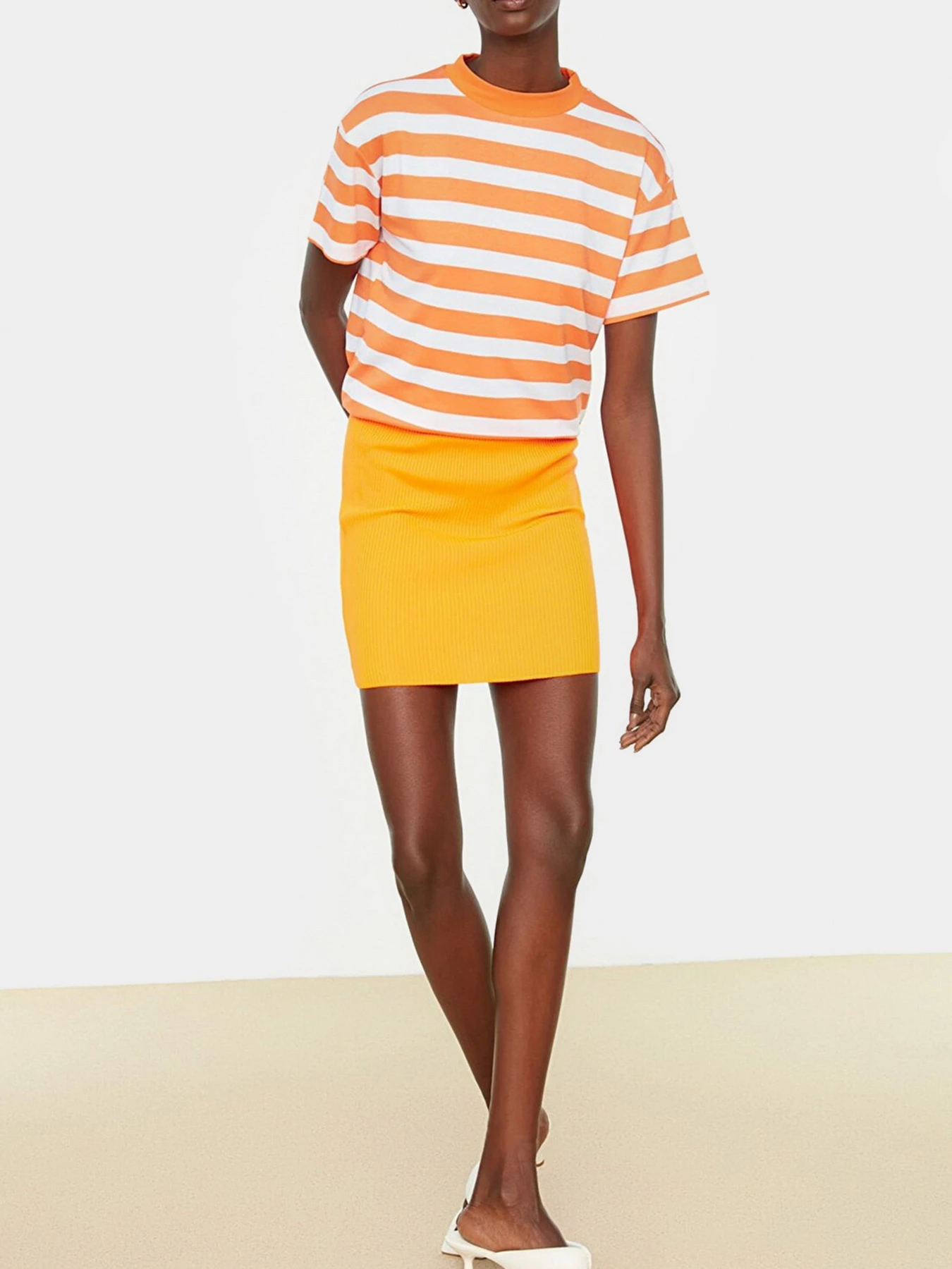 Футболки и поло Trendyol модель TWOSS21TS1204/Turuncu Фото