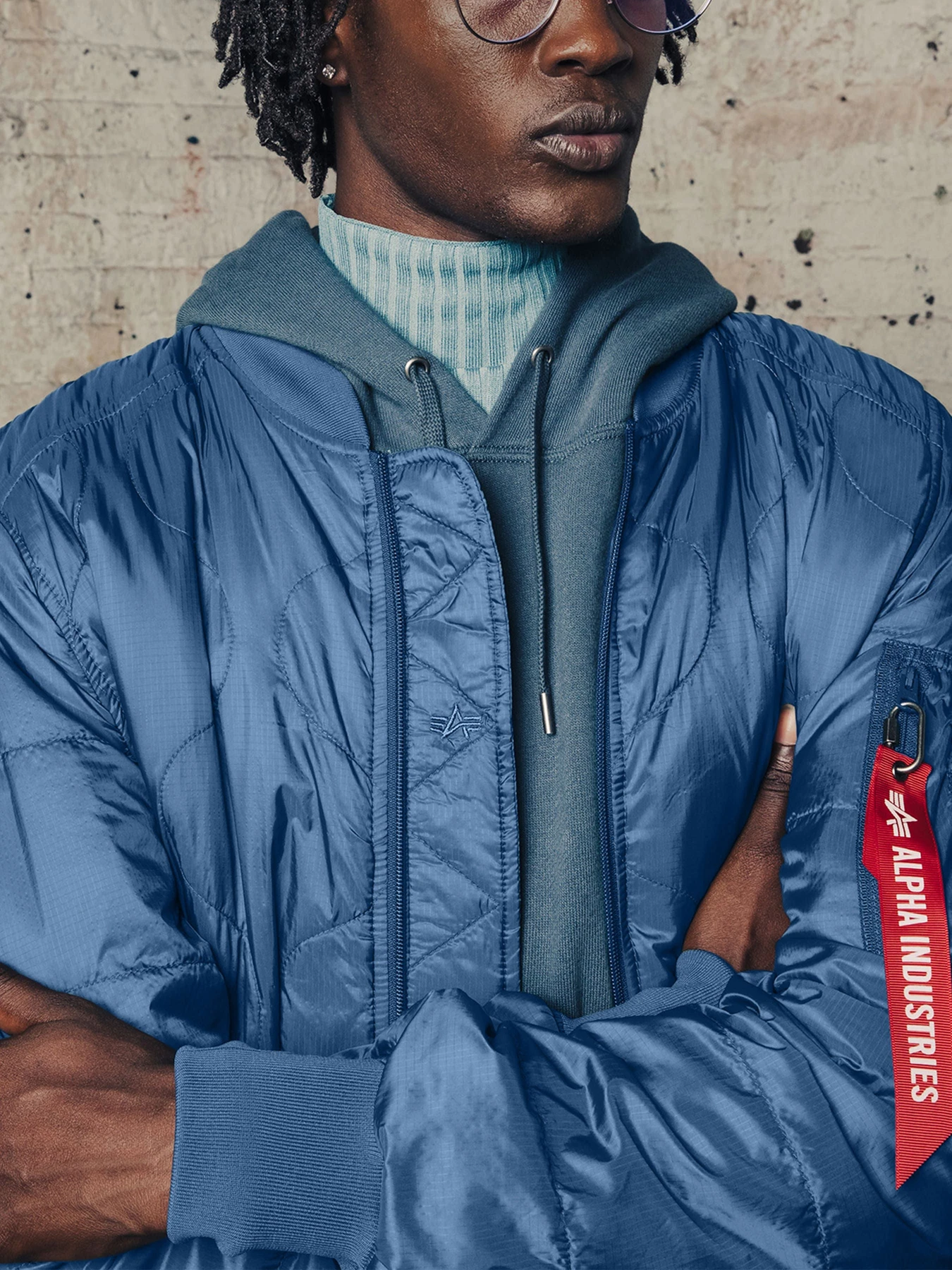 Куртки и дубленки Alpha Industries модель UJQ52000C1_438 Куртки и дубленки Alpha Industries модель UJQ52000C1_438 Фото