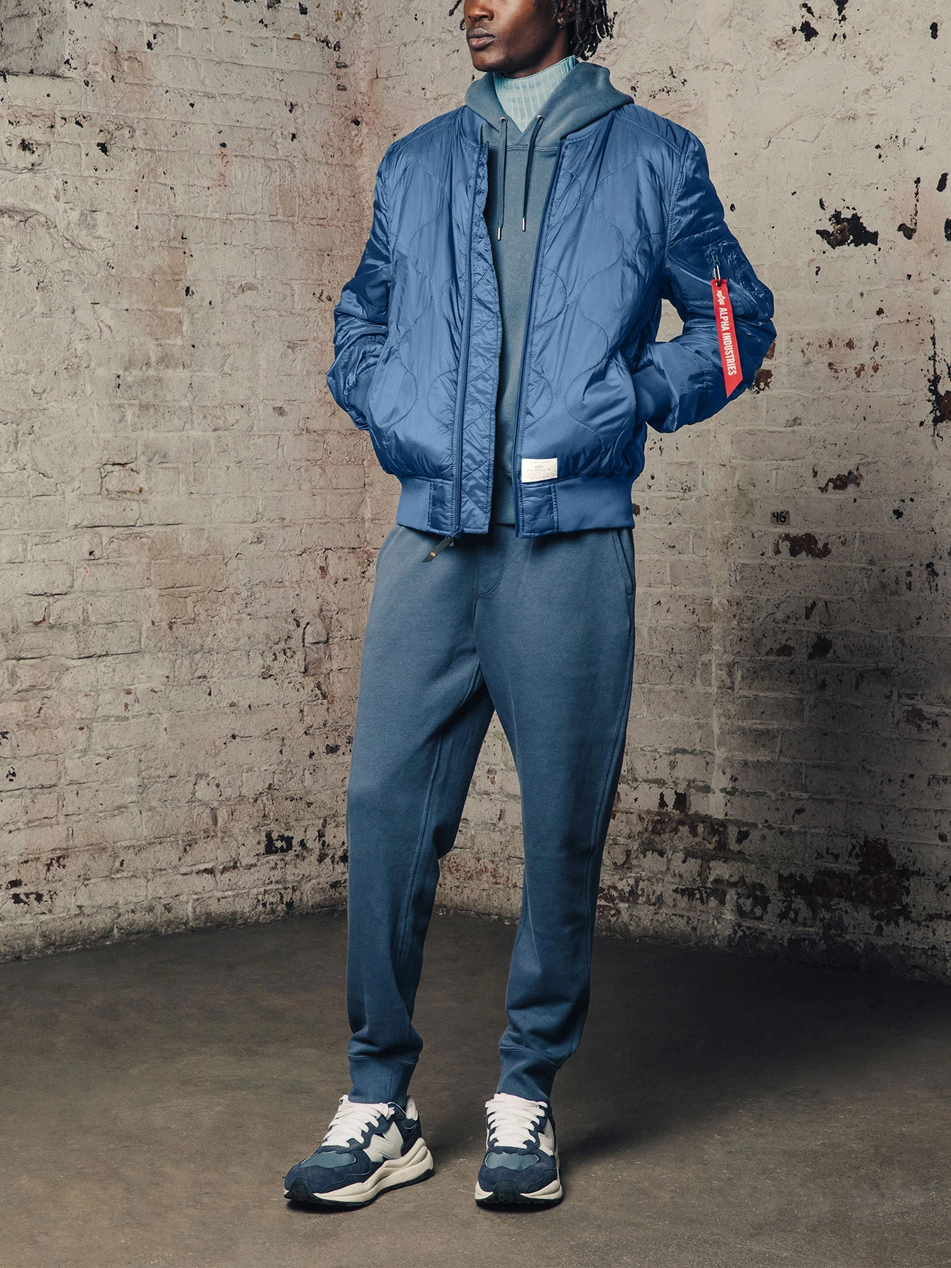 Куртки и дубленки Alpha Industries модель UJQ52000C1_438 Куртки и дубленки Alpha Industries модель UJQ52000C1_438 Фото
