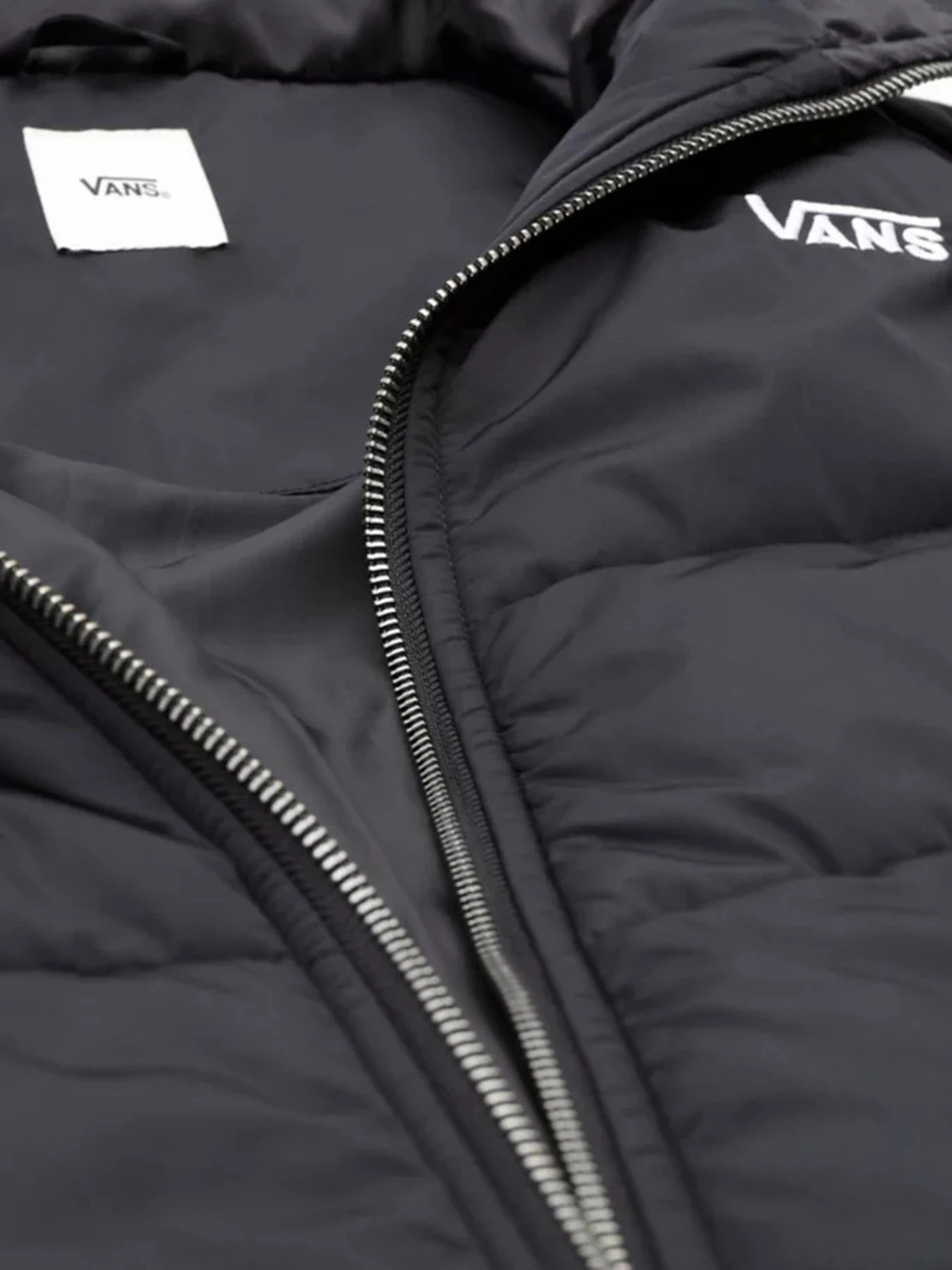 Куртки и дубленки Vans модель VN0A5JNMBLK1 Куртки и дубленки Vans модель VN0A5JNMBLK1 Фото
